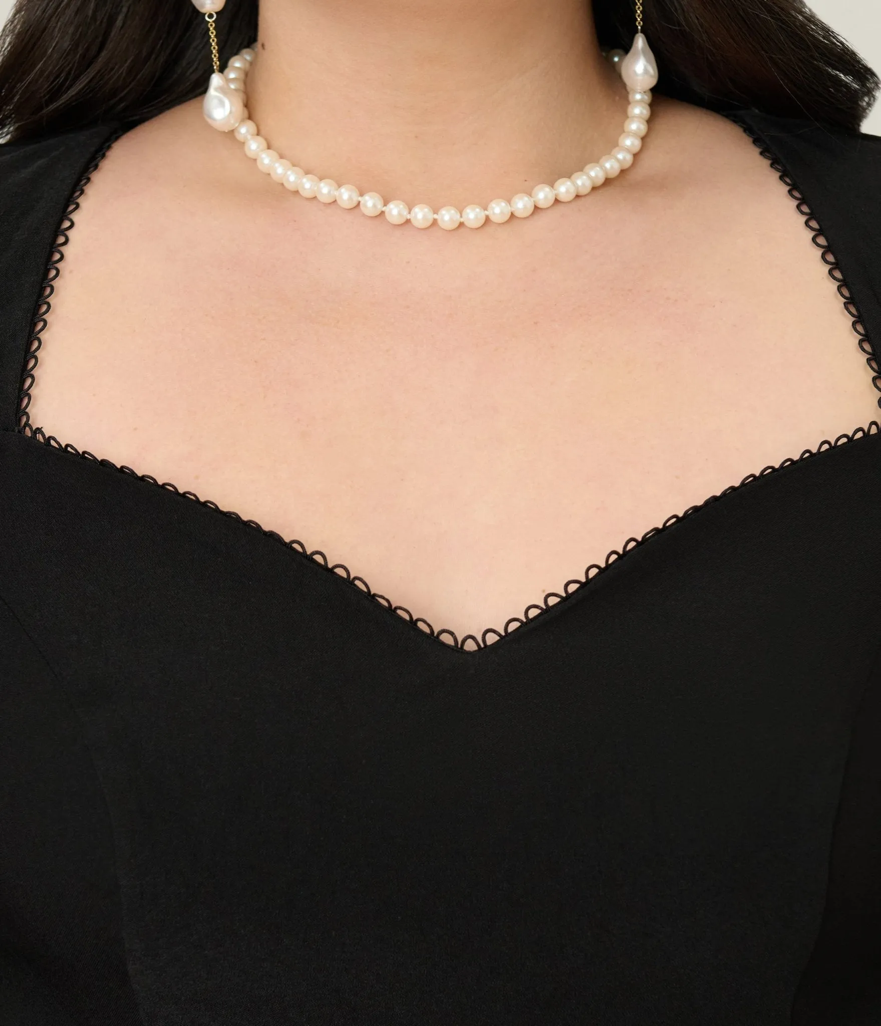 Unique Vintage Plus Size Black Sweetheart Swing Dress sold by Unique Vintage product image thumbnail 4