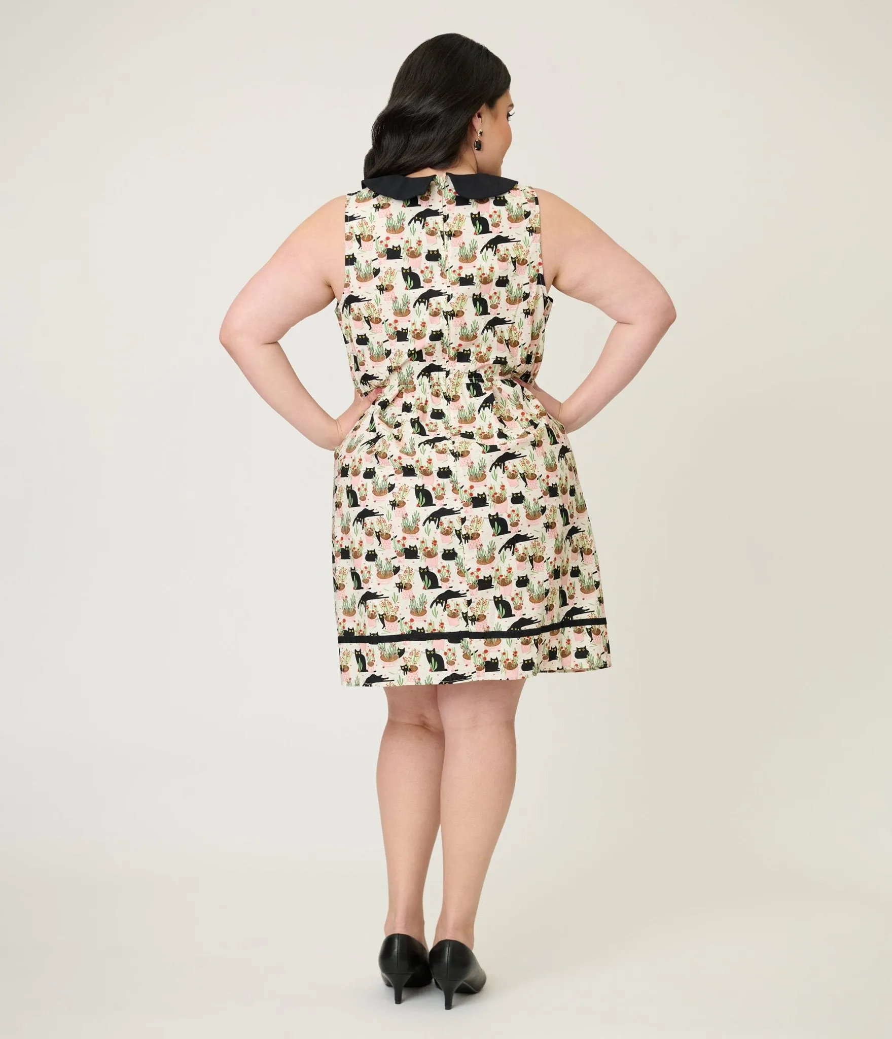 Retrolicious Plus Size Blacks Cats & Plants Collared Dress sold by Unique Vintage product image thumbnail 2