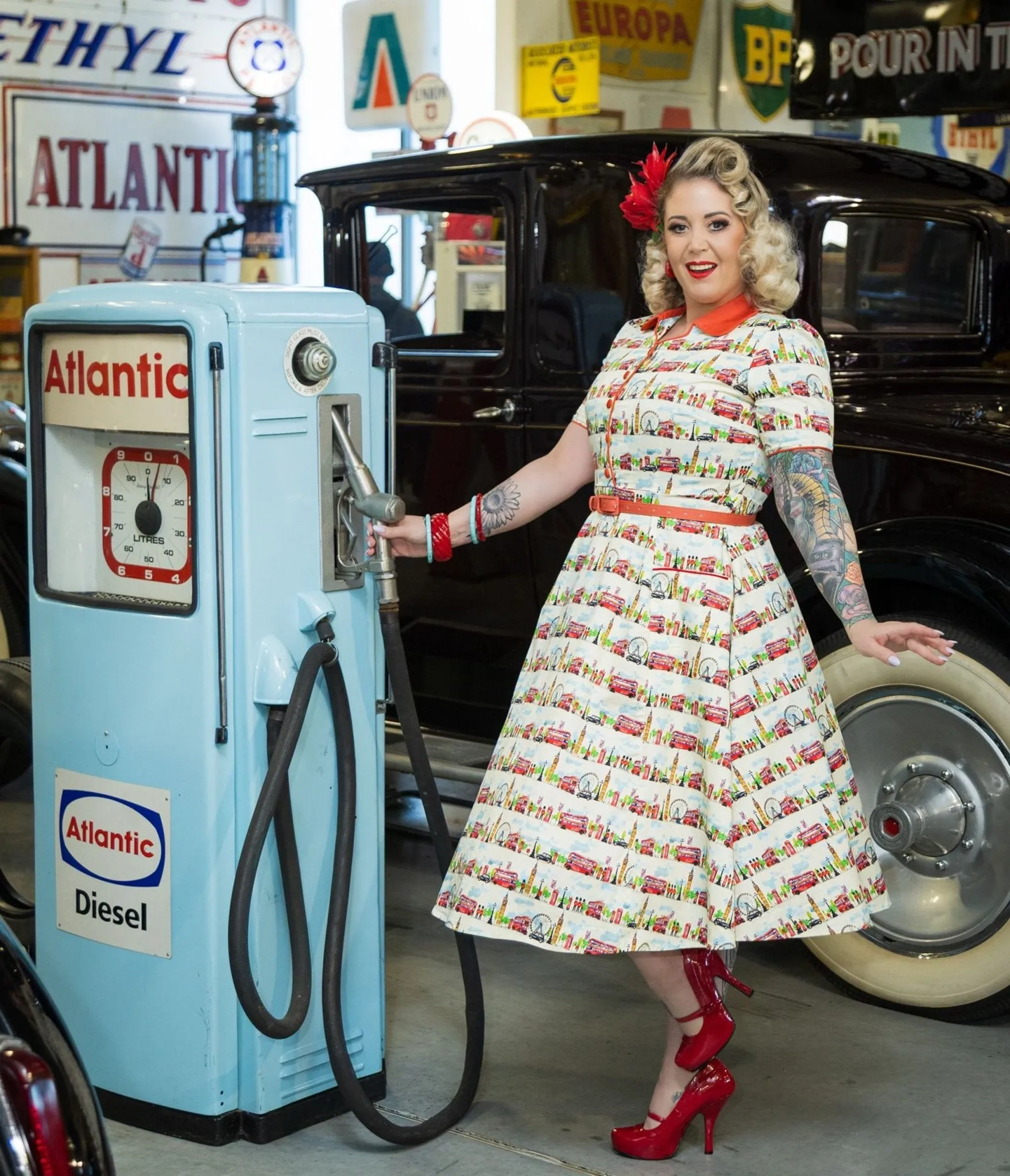 Dolly & Dotty White Mabel London Landmark Print Shirt Dress sold by Unique Vintage product image thumbnail 2