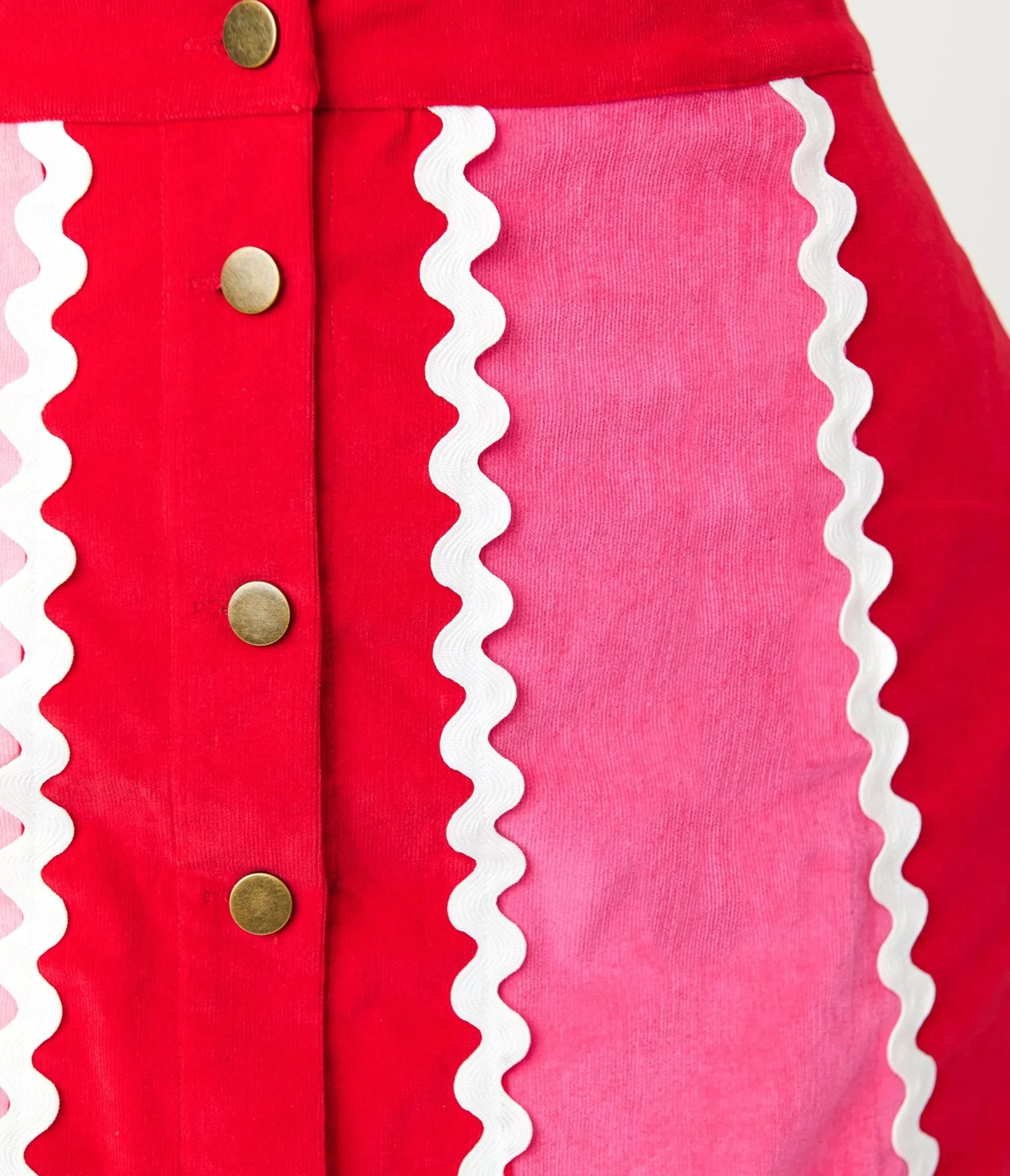 Smak Parlour Plus Size Red & Pink Scalloped Mini Skirt sold by Unique Vintage product image thumbnail 4