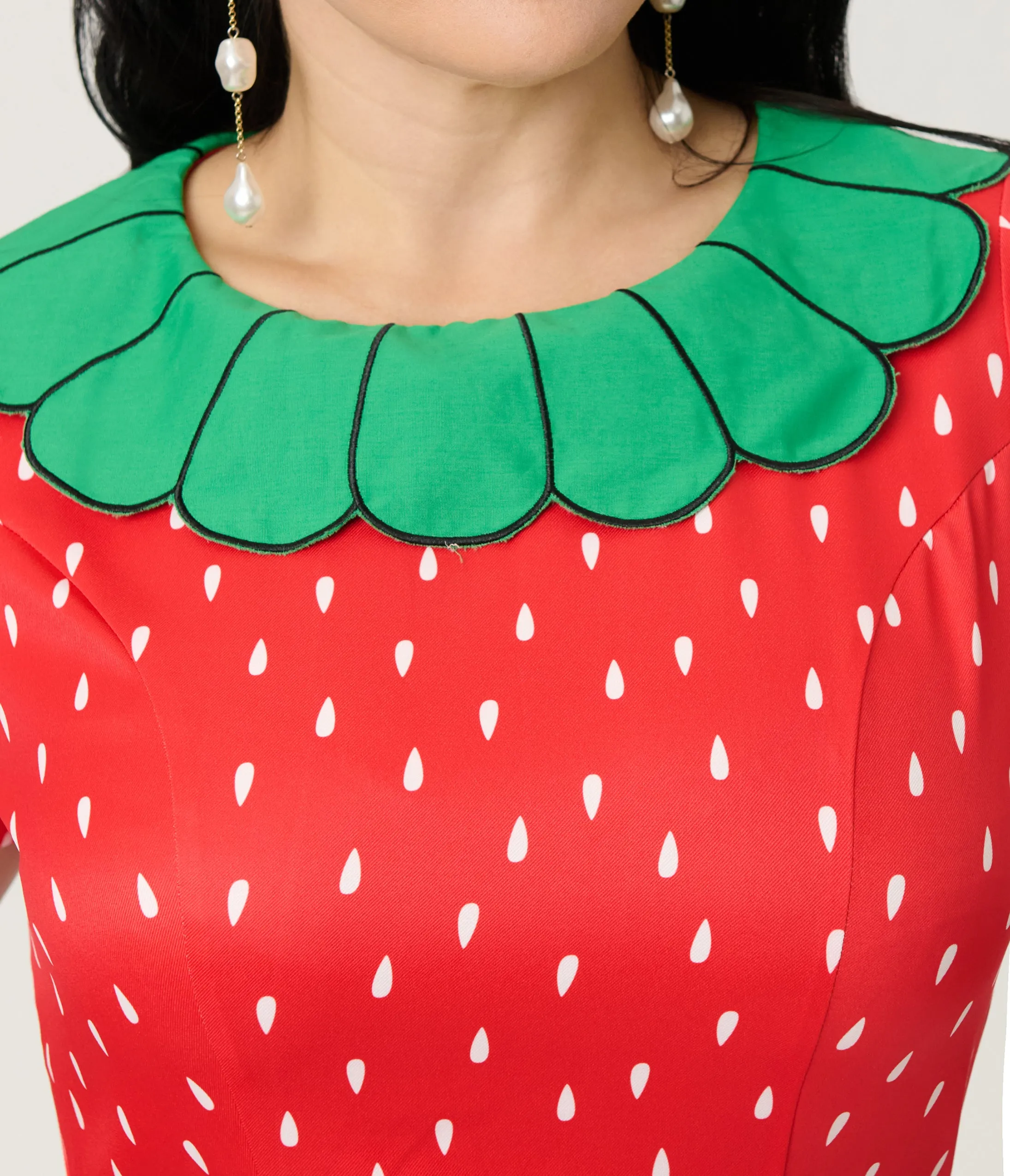 Smak Parlour Red & Green Petal Collar Flare Dress sold by Unique Vintage product image thumbnail 5