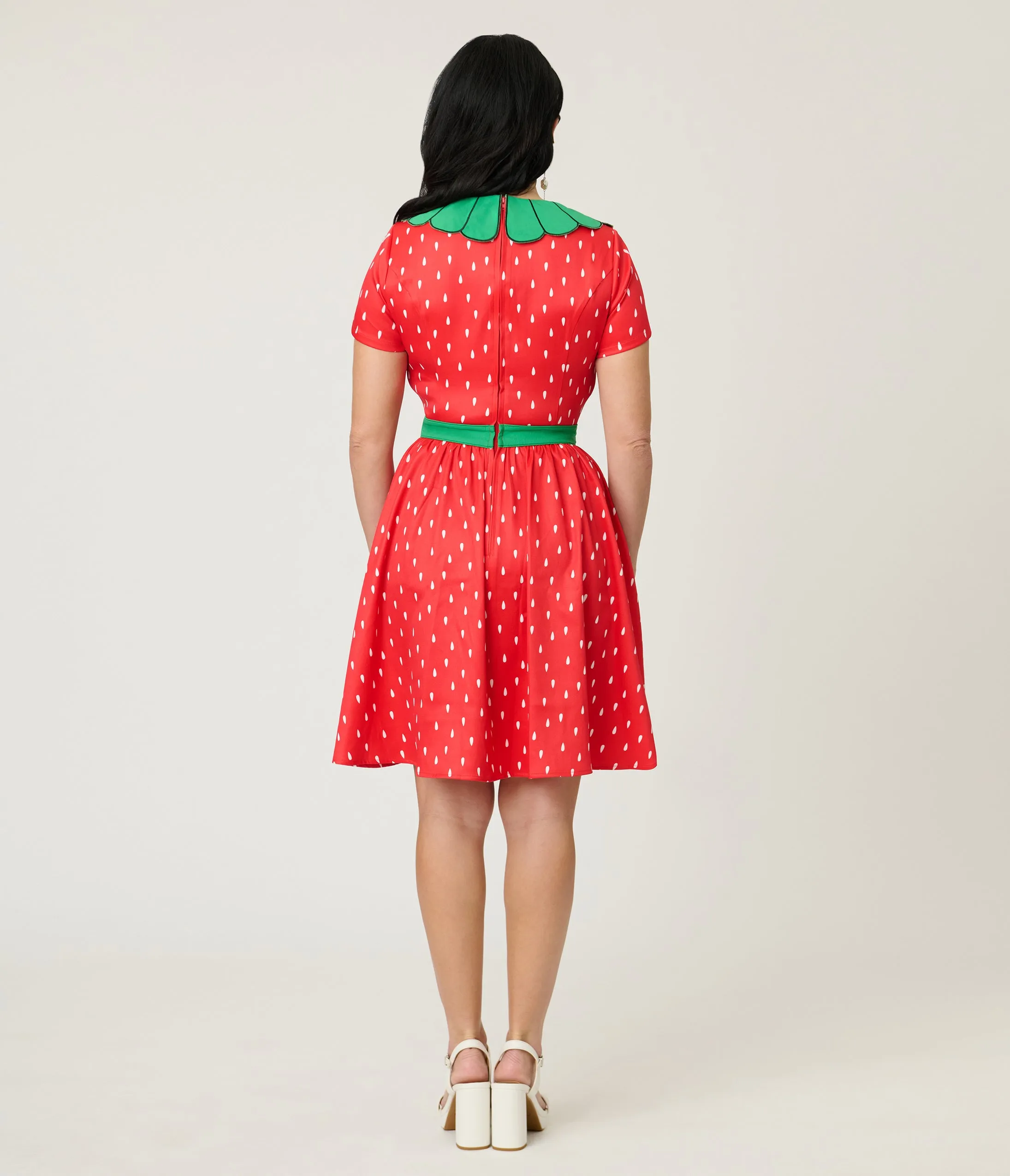Smak Parlour Red & Green Petal Collar Flare Dress sold by Unique Vintage product image thumbnail 2