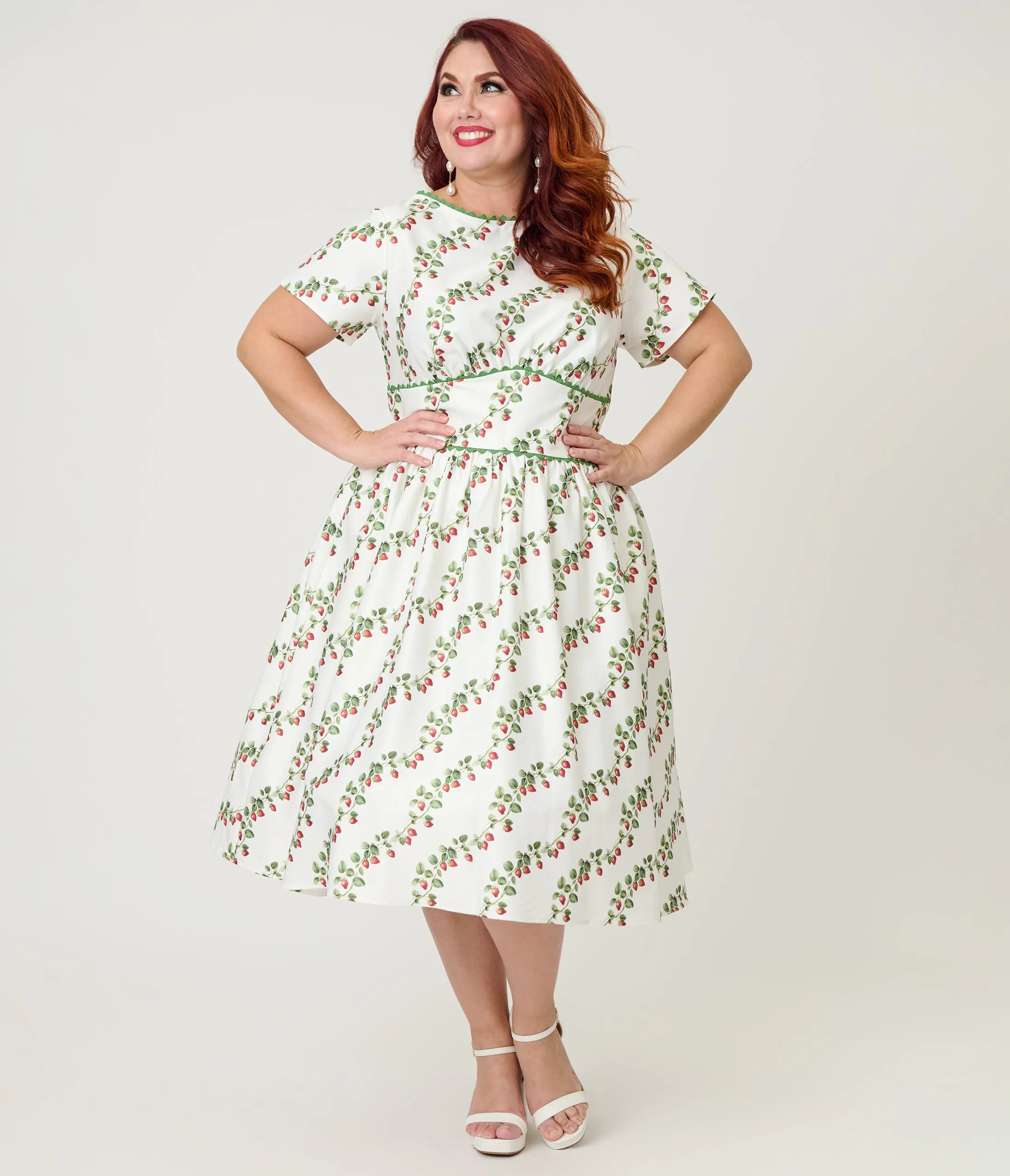 Unique Vintage Plus Size Strawberry Vine Print Swing Dress sold by Unique Vintage product image thumbnail 5