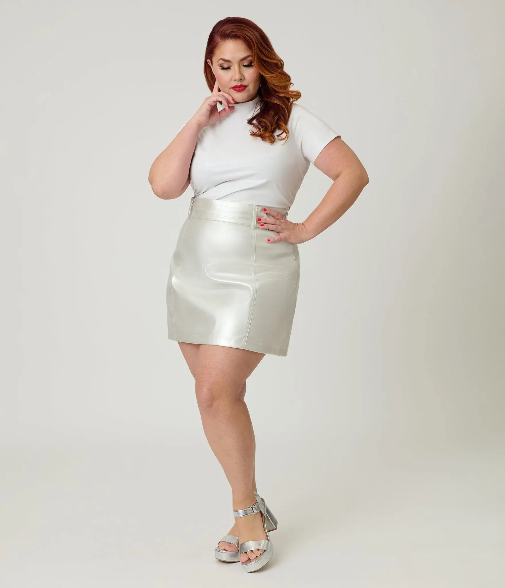 Smak Parlour Plus Size Silver Belted Mini Skirt sold by Unique Vintage product image thumbnail 5