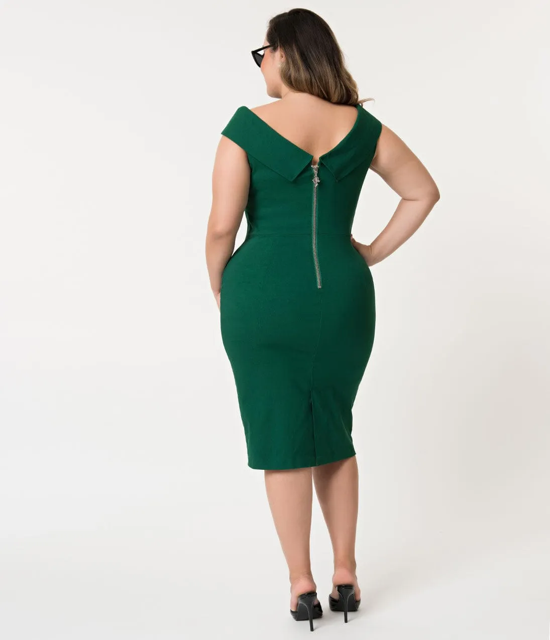 Barbie x Unique Vintage Plus Size 1960s Style Green Sheath Dress sold by Unique Vintage product image thumbnail 2