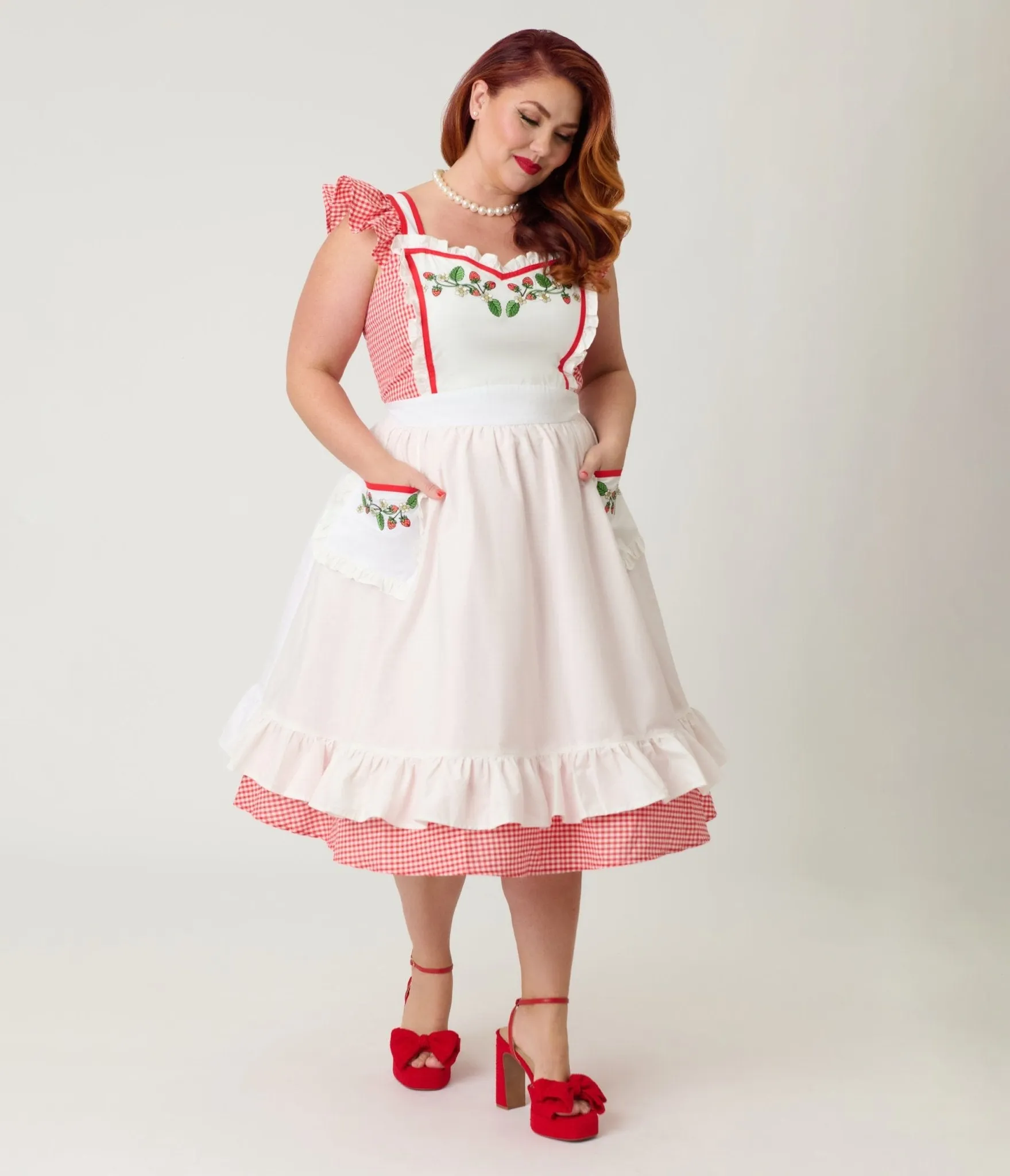 Unique Vintage Plus Size Red Gingham & White Ruffled Apron Swing Dress sold by Unique Vintage product image thumbnail 4