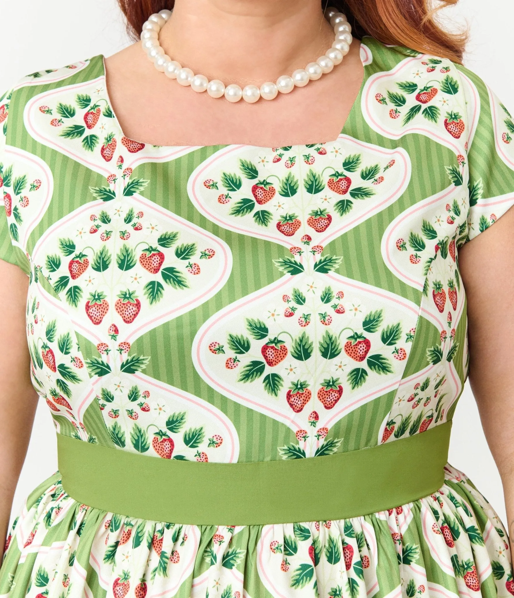 Magnolia Place Plus Size Strawberry Wallpaper Anna Swing Dress sold by Unique Vintage product image thumbnail 5