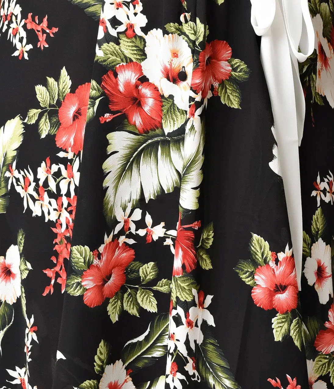 Unique Vintage Plus Size 1940s Black Hawaiian Florals Ashcroft Short Sleeve Swing Dress sold by Unique Vintage product image thumbnail 3