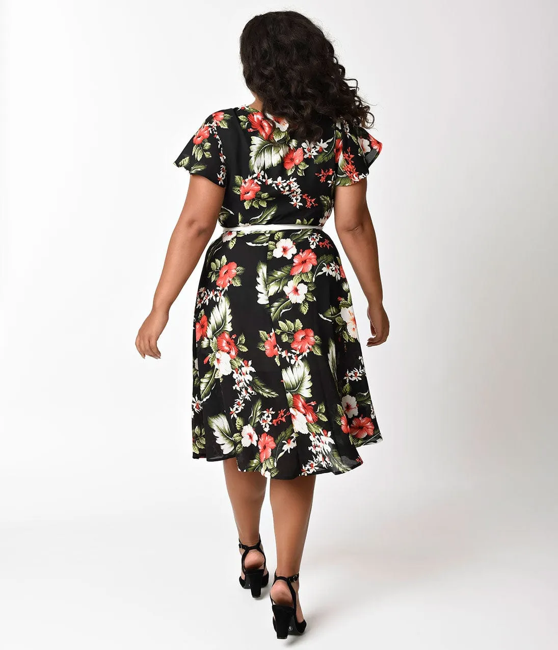 Unique Vintage Plus Size 1940s Black Hawaiian Florals Ashcroft Short Sleeve Swing Dress sold by Unique Vintage product image thumbnail 2