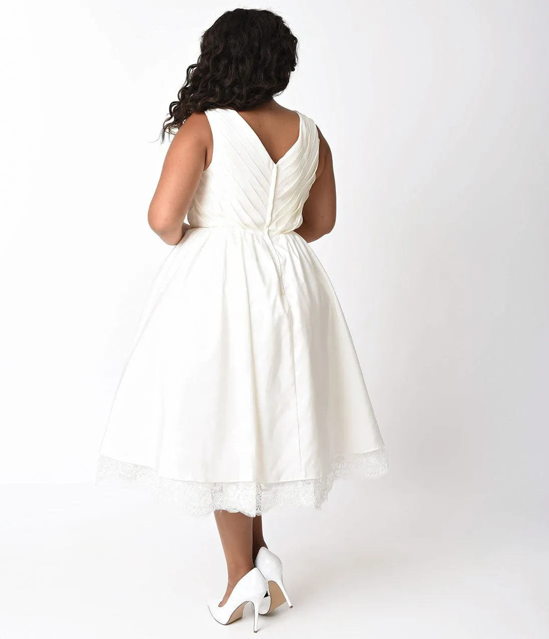 Unique Vintage Plus Size 1950s Ivory Pleated Taffeta Sleeveless Marseille Bridal Dress sold by Unique Vintage product image thumbnail 5