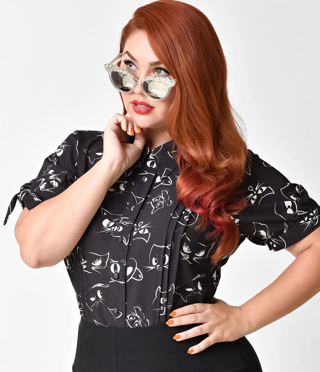 Unique Vintage Plus Size Black Prowling Cat Print Button Up Short Sleeve Colvin Blouse sold by Unique Vintage product image thumbnail 3