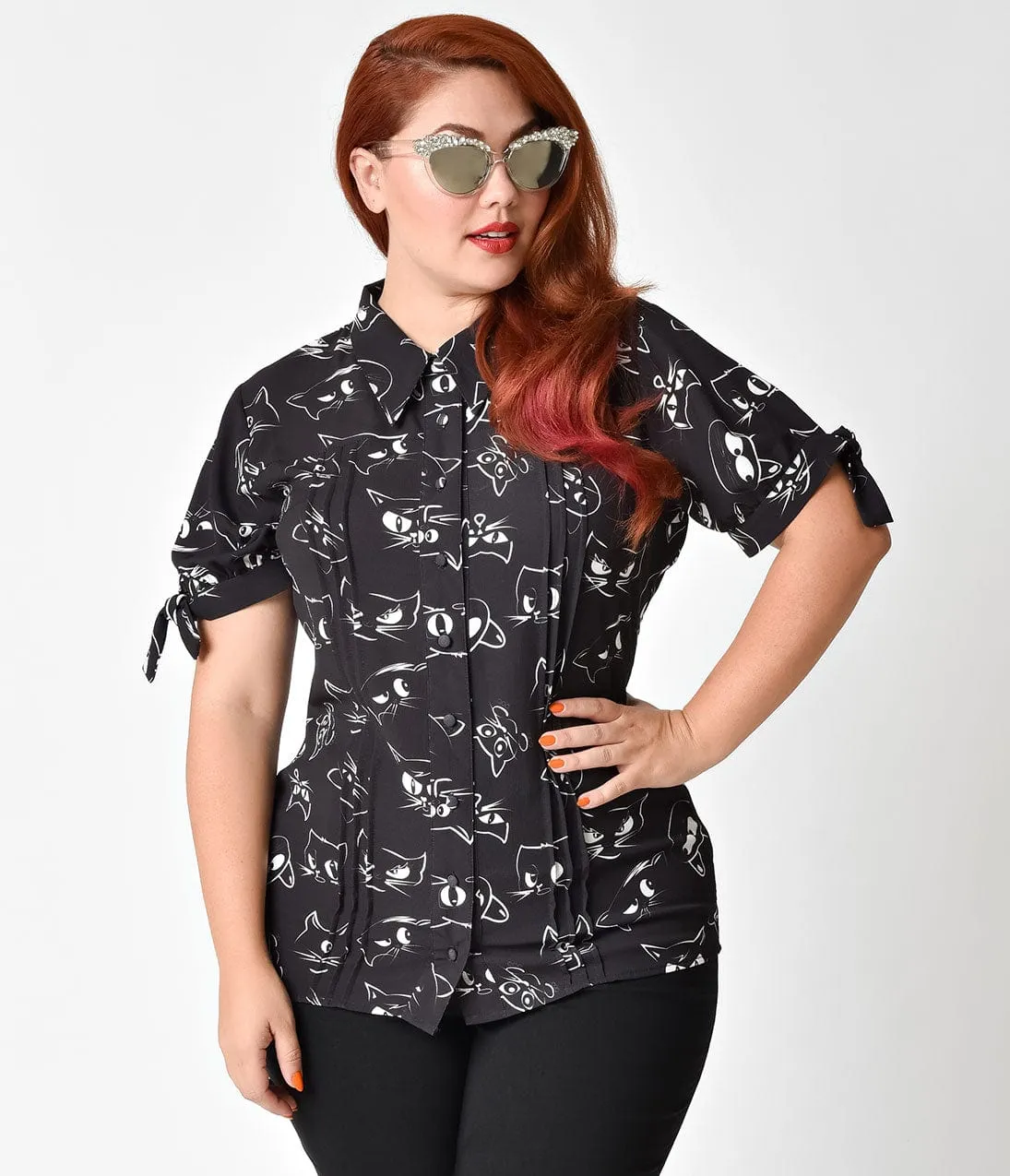Unique Vintage Plus Size Black Prowling Cat Print Button Up Short Sleeve Colvin Blouse sold by Unique Vintage product image thumbnail 4