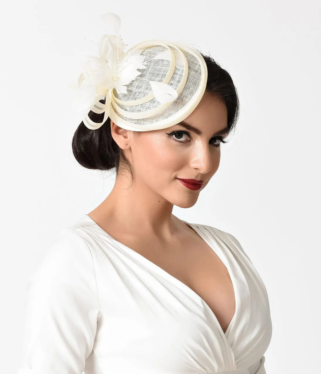 Unique Vintage Pearl Ivory Wicker & Feathers Round Fascinator sold by Unique Vintage product image thumbnail 2