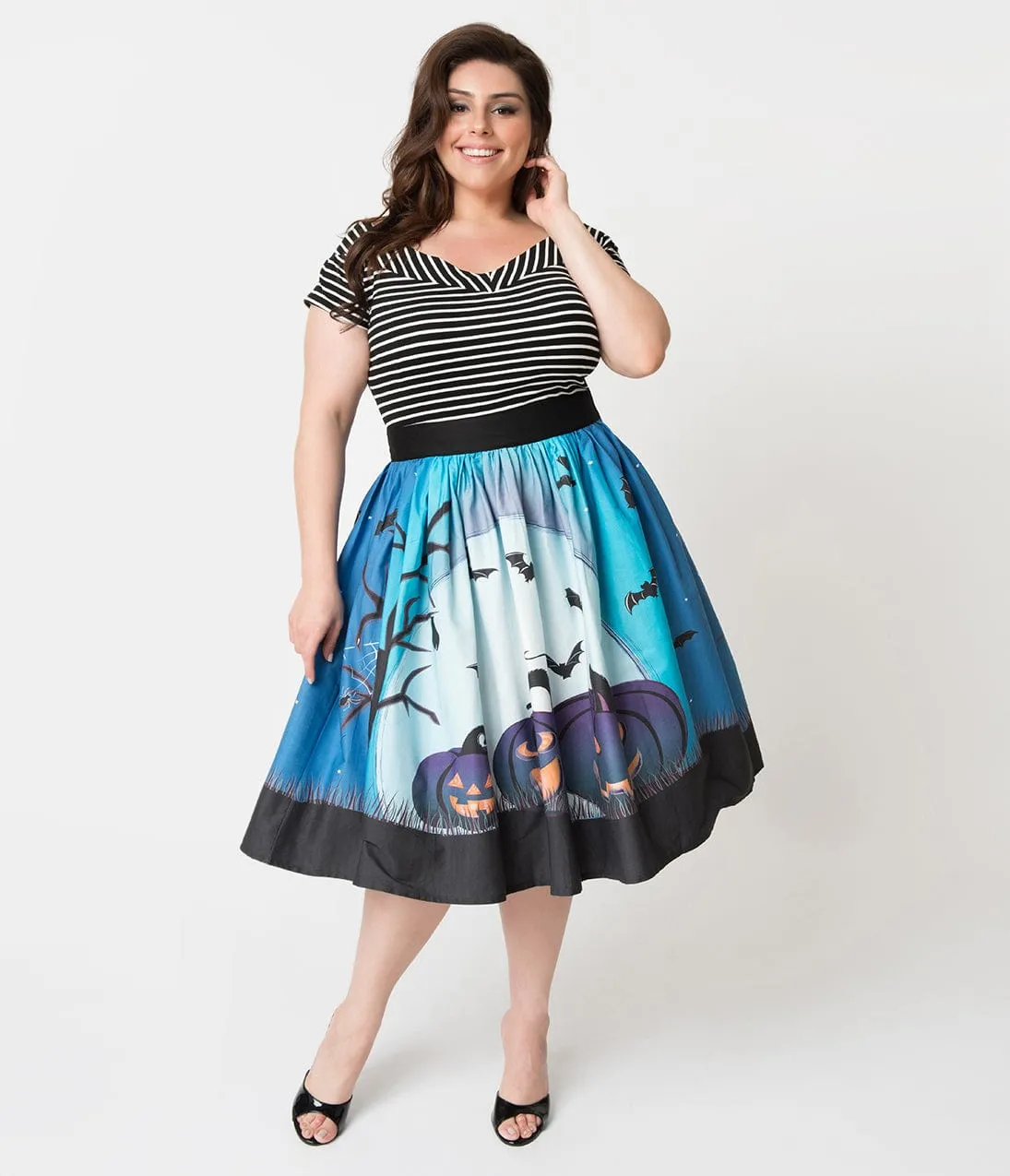 Unique Vintage Plus Size 1950s Blue Moon & Pumpkins Print High Waist Circle Swing Skirt sold by Unique Vintage product image thumbnail 4