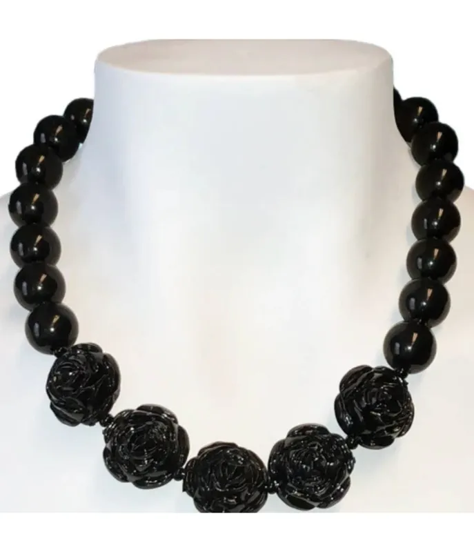 Black Rose Beaded Necklace made by Unique Vintage
