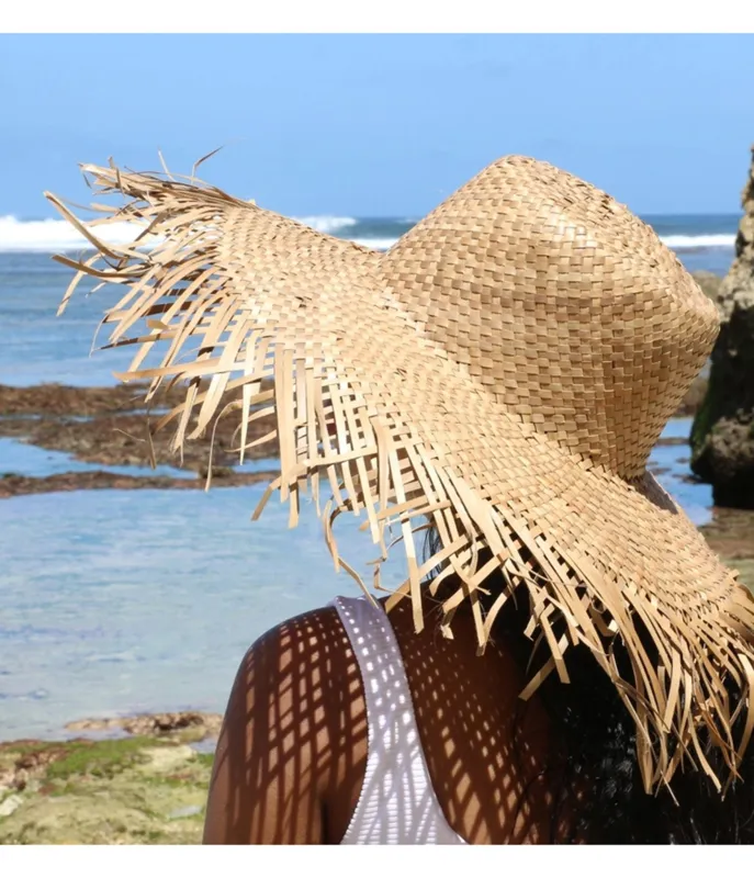 Tan Raffia Frayed Edge Hat made by Unique Vintage