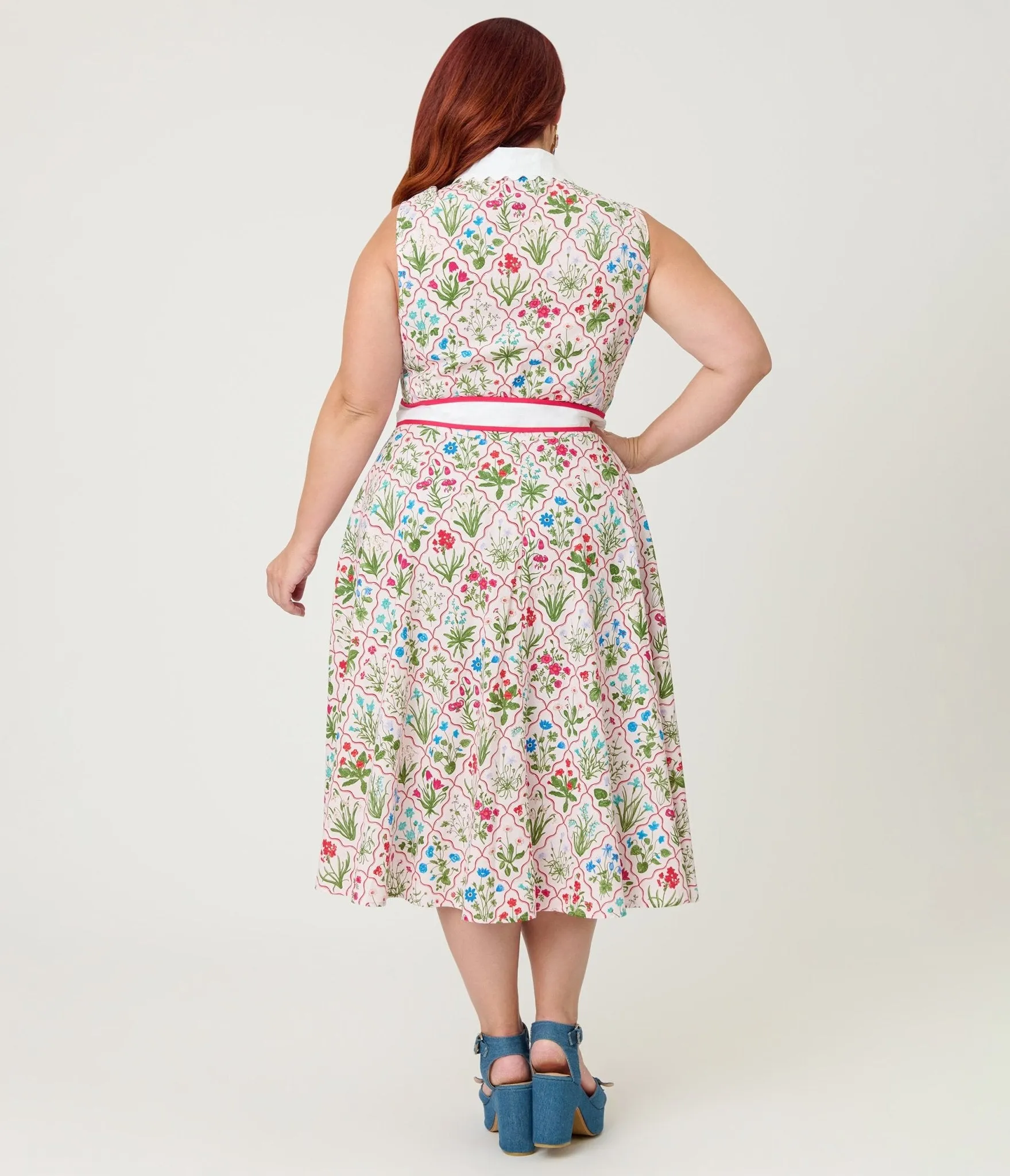 Unique Vintage Plus Size Floral Diamond Darlene Swing Dress sold by Unique Vintage product image thumbnail 2