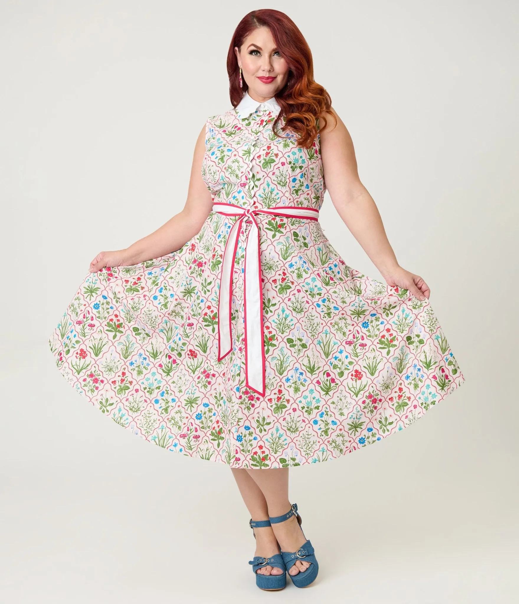 Unique Vintage Plus Size Floral Diamond Darlene Swing Dress sold by Unique Vintage product image thumbnail 4