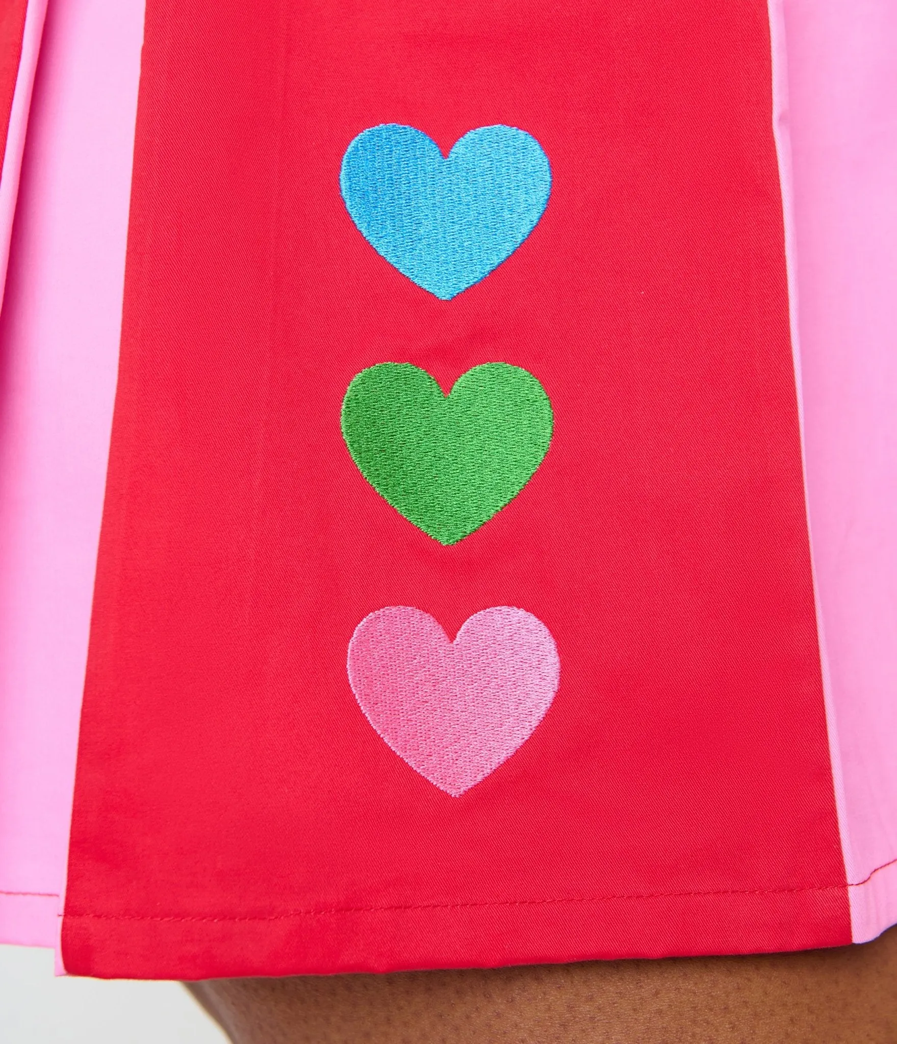 Smak Parlour Plus Size Red & Pink Rainbow Heart Pleated Mini Skirt sold by Unique Vintage product image thumbnail 5