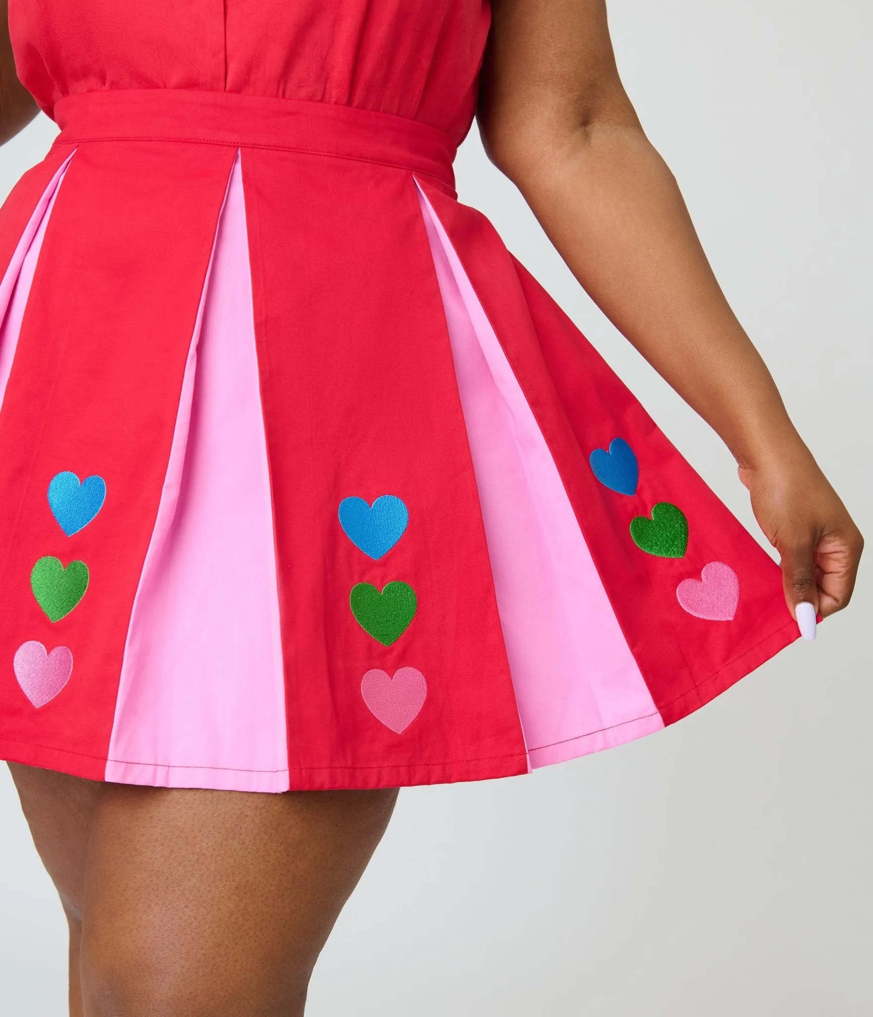 Smak Parlour Plus Size Red & Pink Rainbow Heart Pleated Mini Skirt sold by Unique Vintage product image thumbnail 3