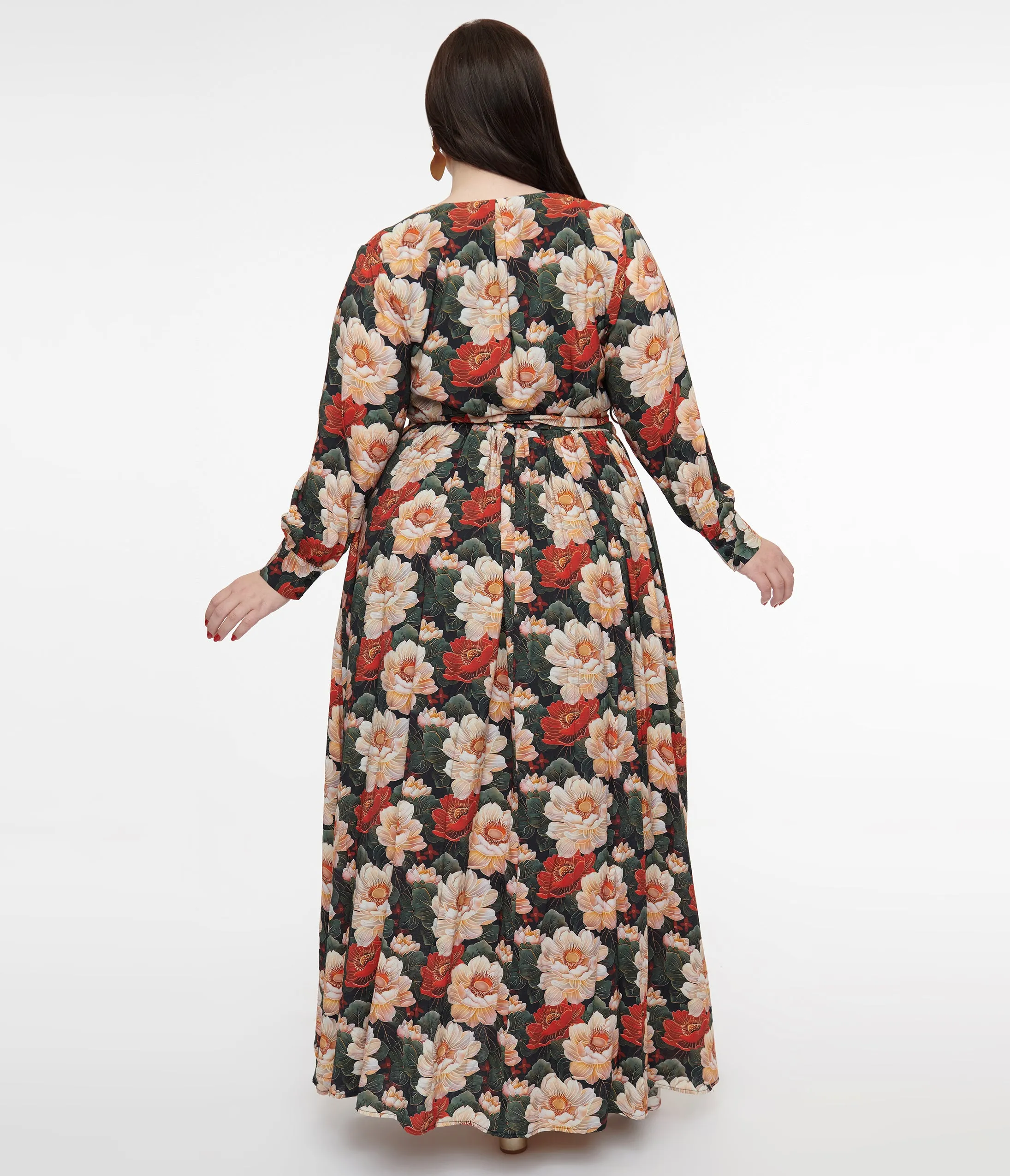 Unique Vintage Plus Size 1970s White & Red Floral Farrah Maxi Dress sold by Unique Vintage product image thumbnail 2