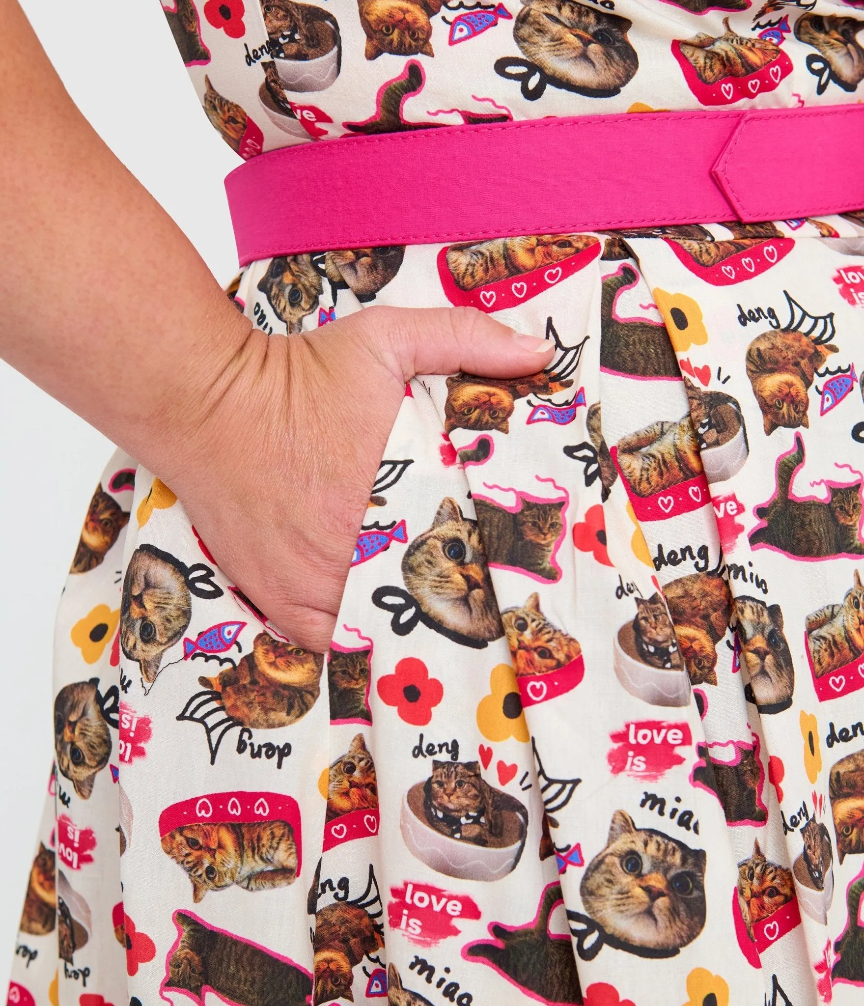 Unique Vintage Plus Size White Kitschy Cat Print Edith Swing Dress sold by Unique Vintage product image thumbnail 4