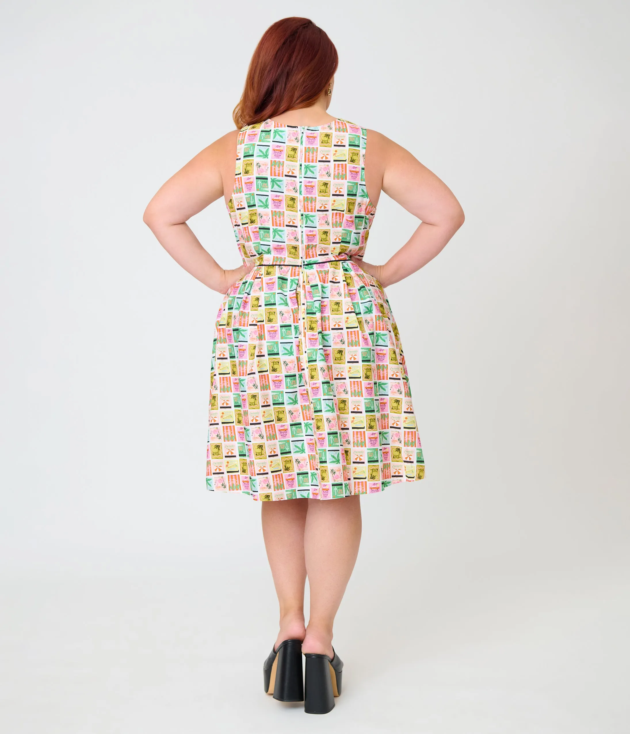 Retrolicious Plus Size Tropical Print Elizabeth Dress sold by Unique Vintage product image thumbnail 2