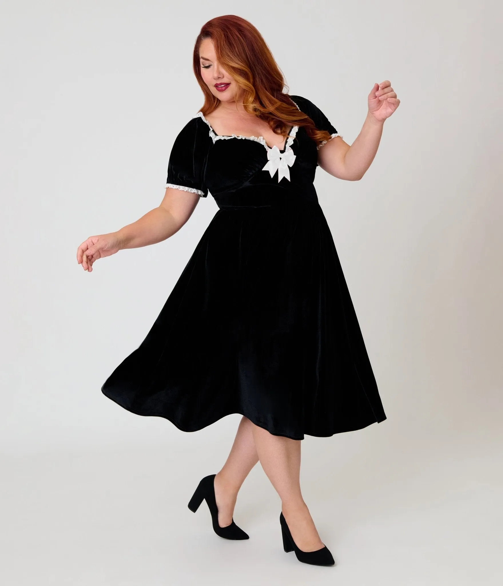 Unique Vintage Plus Size Black Velvet Sweetheart Puff Sleeve Melanie Swing Dress sold by Unique Vintage product image thumbnail 5