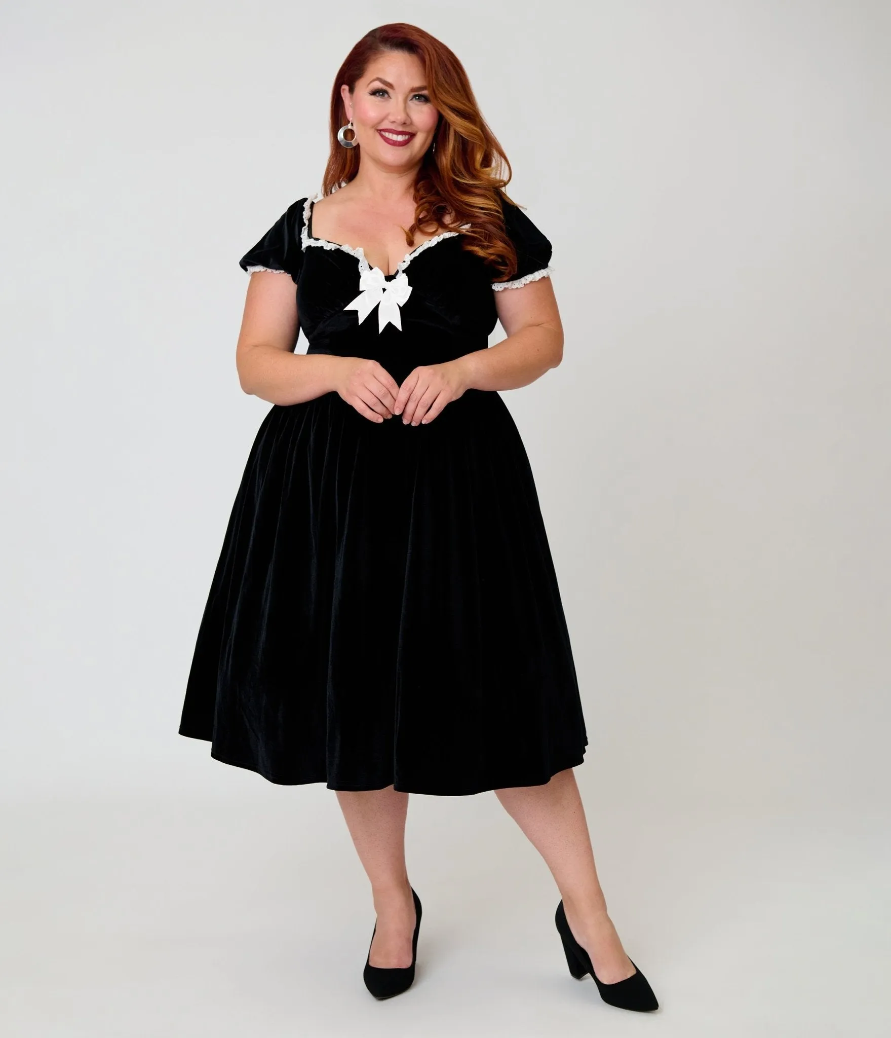 Unique Vintage Plus Size Black Velvet Sweetheart Puff Sleeve Melanie Swing Dress sold by Unique Vintage product image thumbnail 3