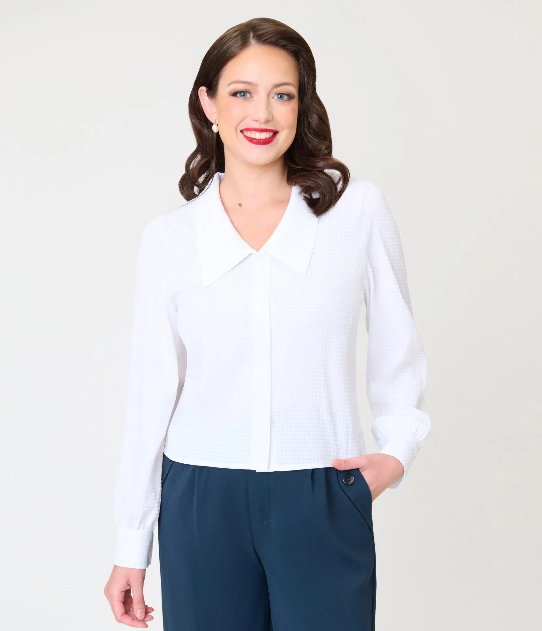 White Gingham 1940s Collared Blouse sold by Unique Vintage product image thumbnail 3