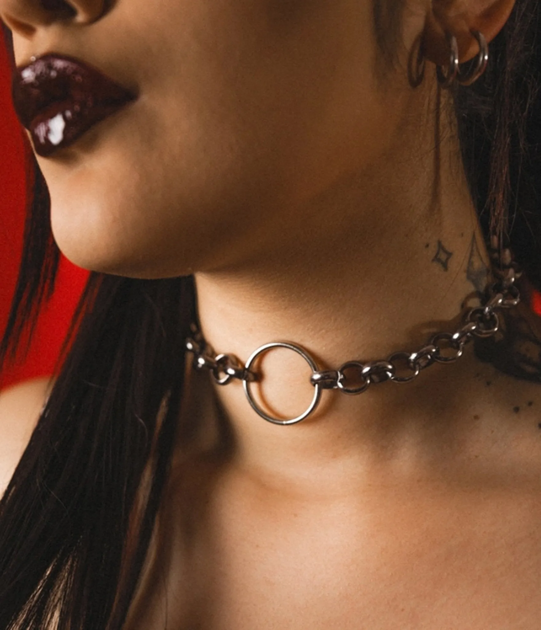 Silver Tone Whispers of Iron Choker sold by Unique Vintage