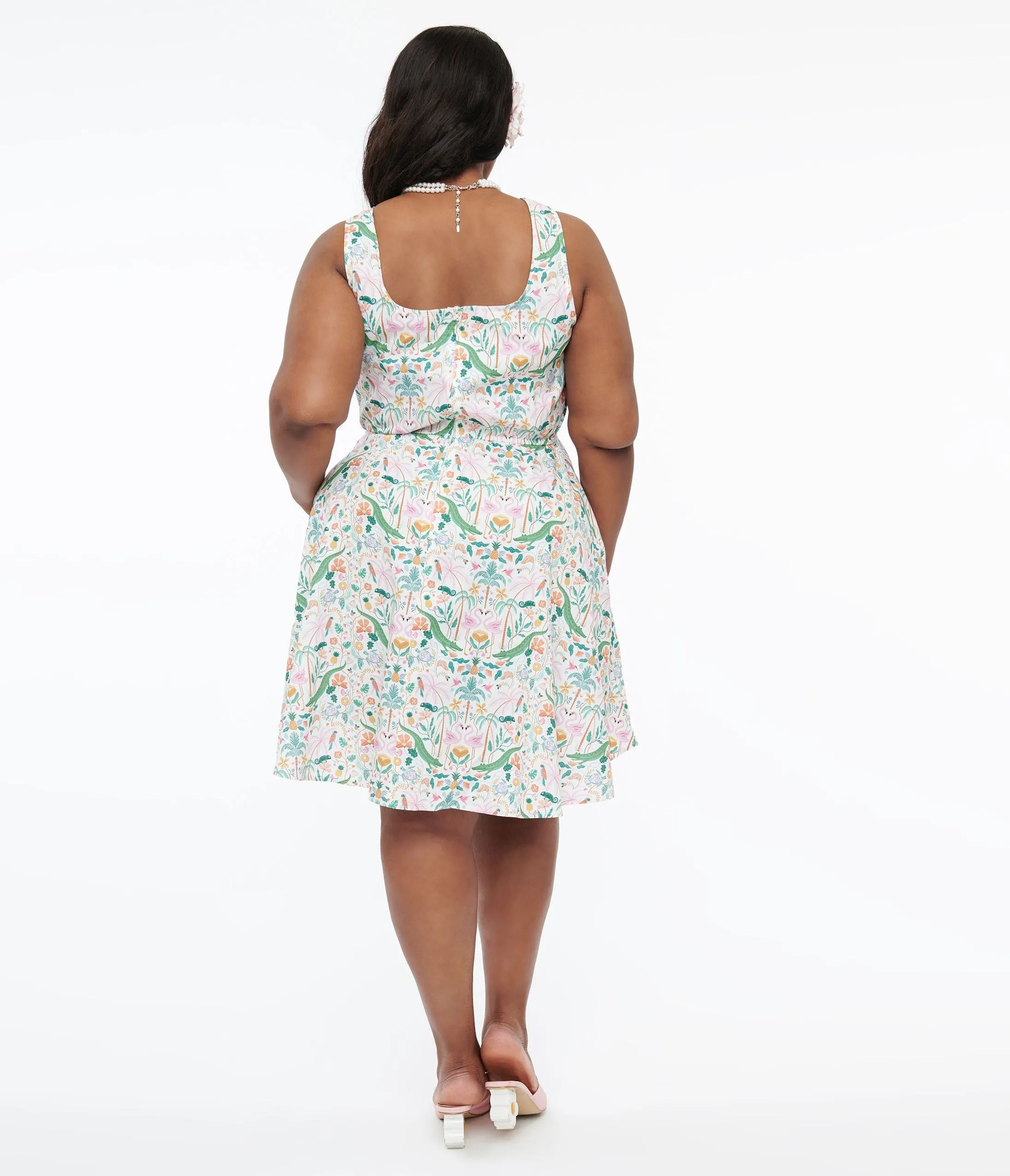 Retrolicious Plus Size 1950s White & Tropical Print Cotton Skater Dress sold by Unique Vintage product image thumbnail 3