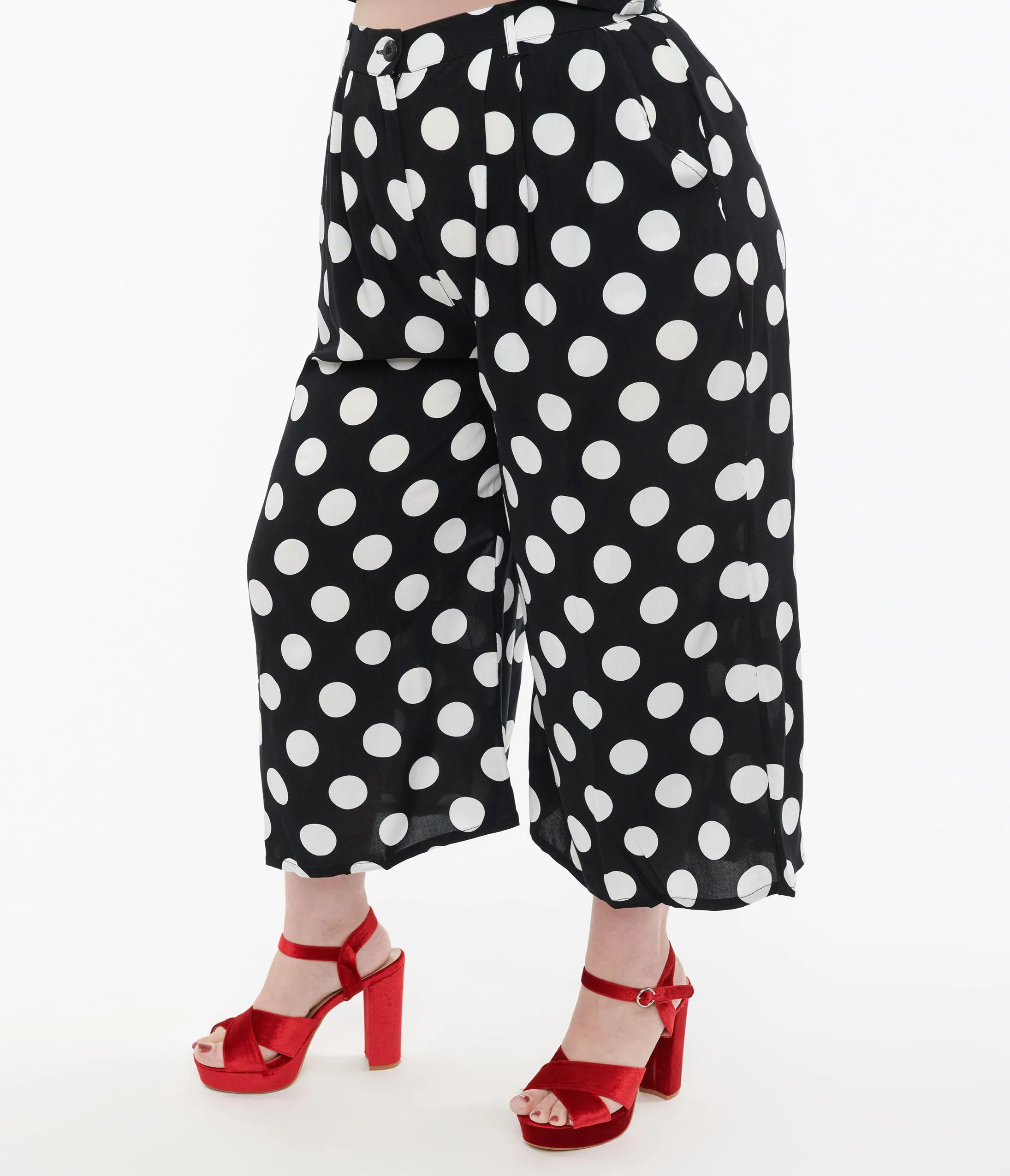 Hell Bunny Plus Size 1960s Black & White Polka Dot Cropped Trousers sold by Unique Vintage product image thumbnail 2