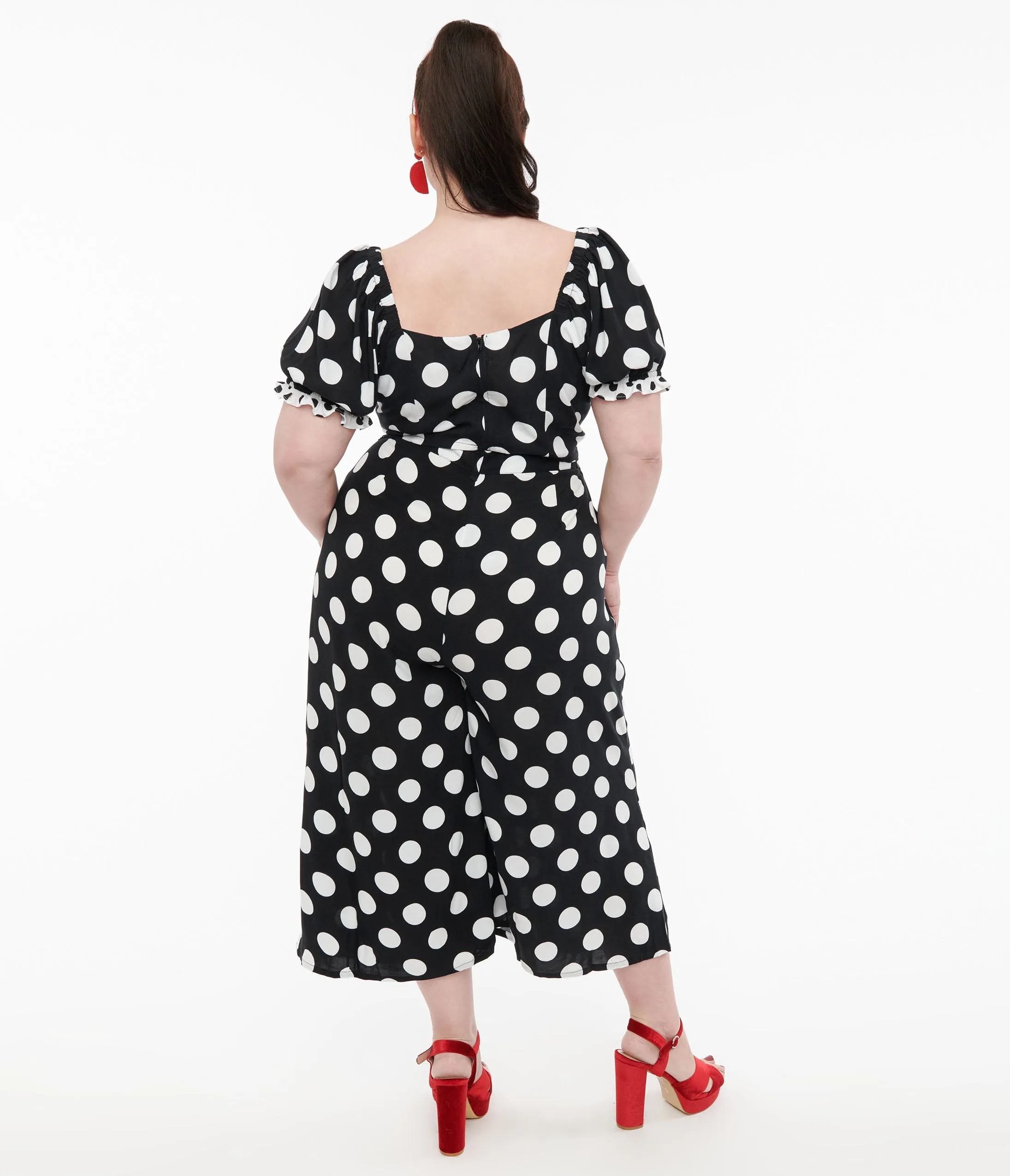 Hell Bunny Plus Size 1960s Black & White Polka Dot Cropped Trousers sold by Unique Vintage product image thumbnail 3