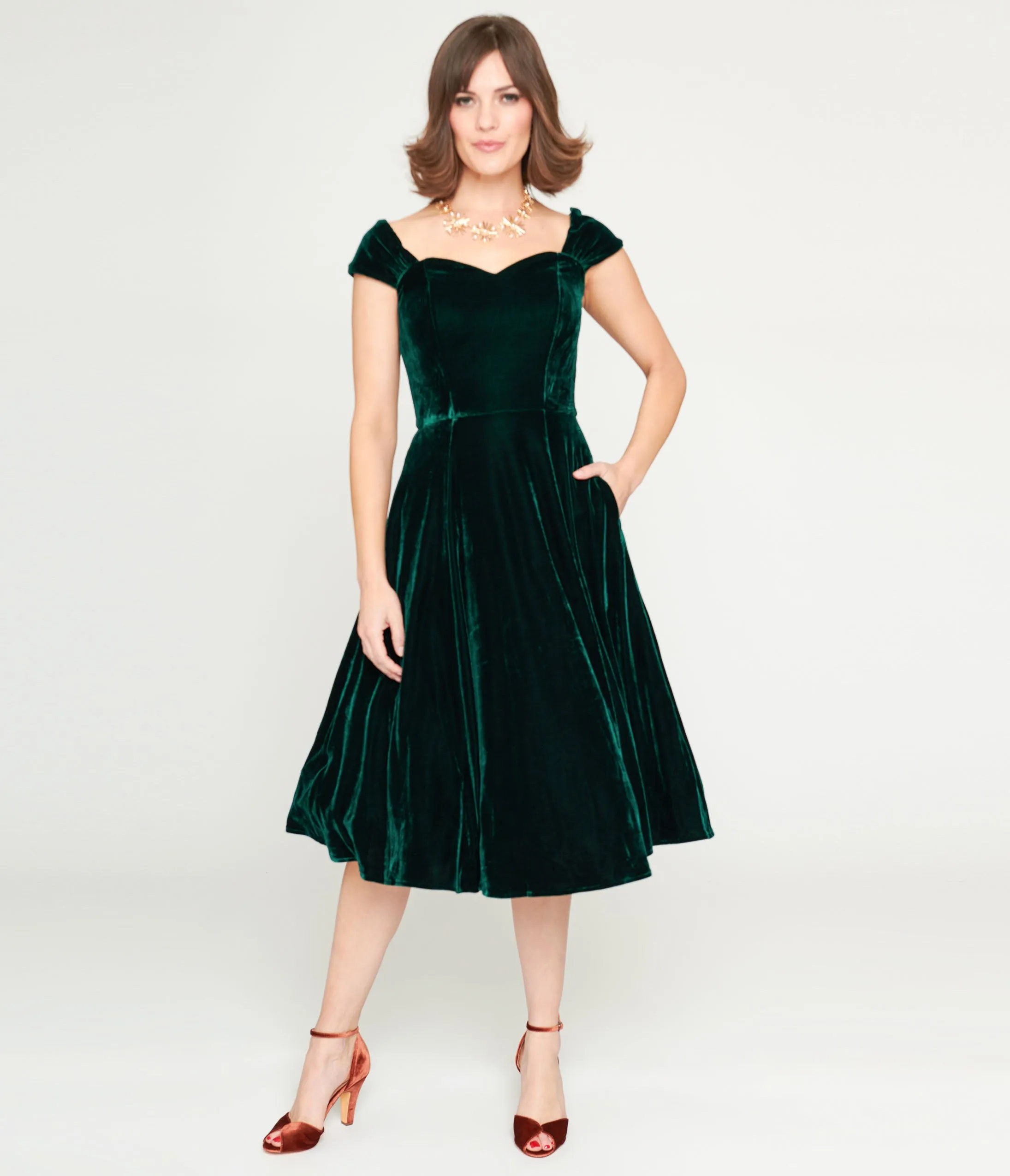 Collectif Green Velvet Karin Swing Dress sold by Unique Vintage product image thumbnail 2