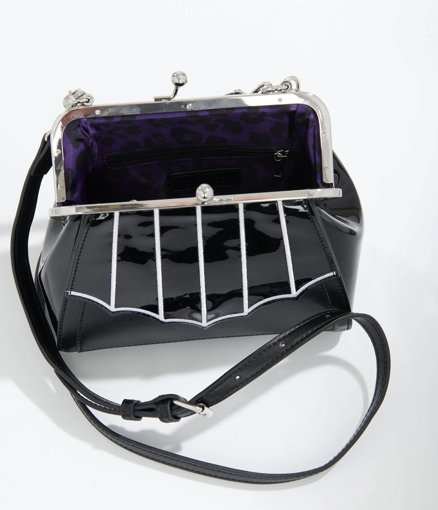 1950s Black & White Bat Wing Miss Foxy Handbag sold by Unique Vintage product image thumbnail 2