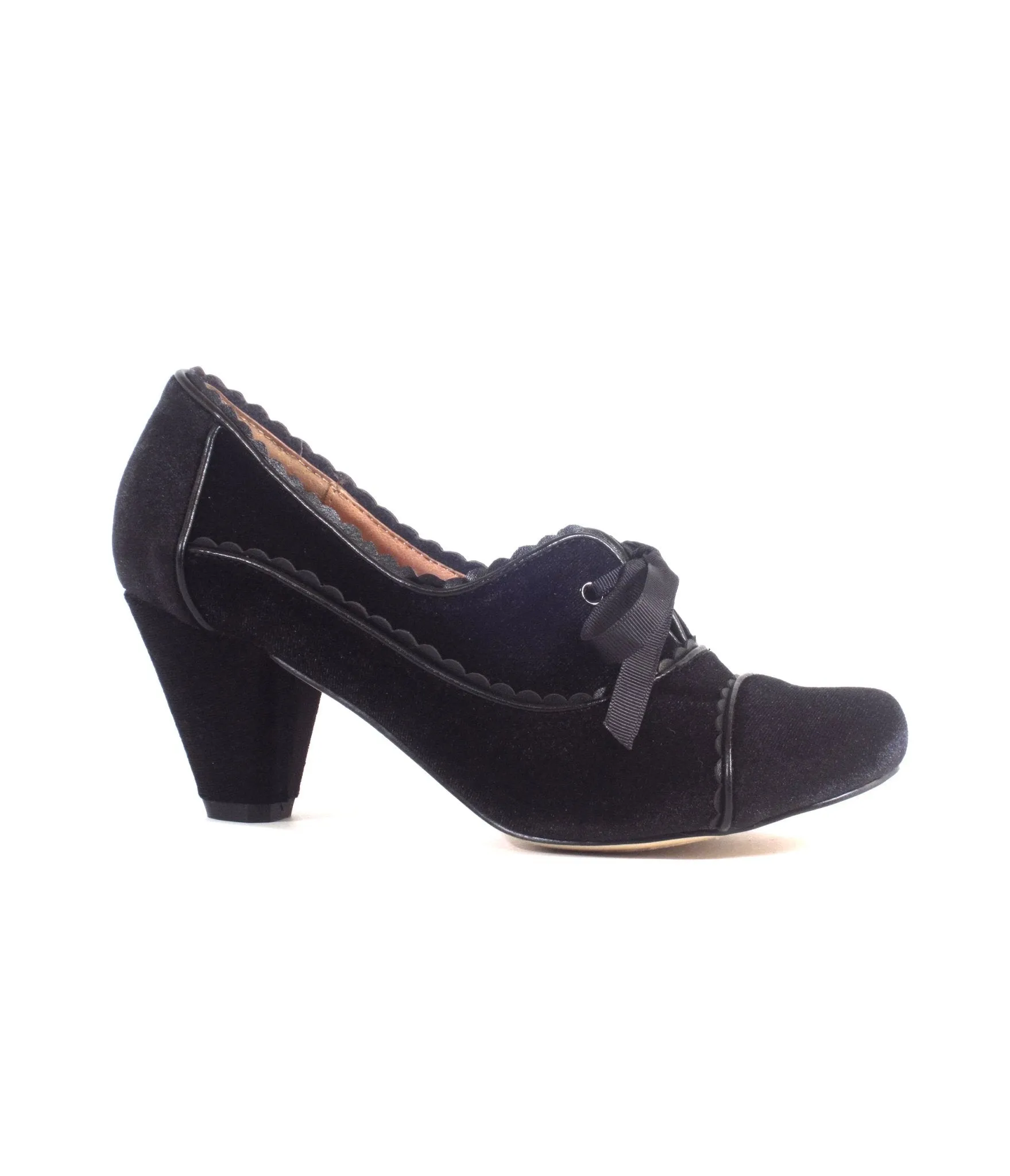 Chelsea Crew 1930s Black Velvet Oxford Madison Heels sold by Unique Vintage product image thumbnail 2