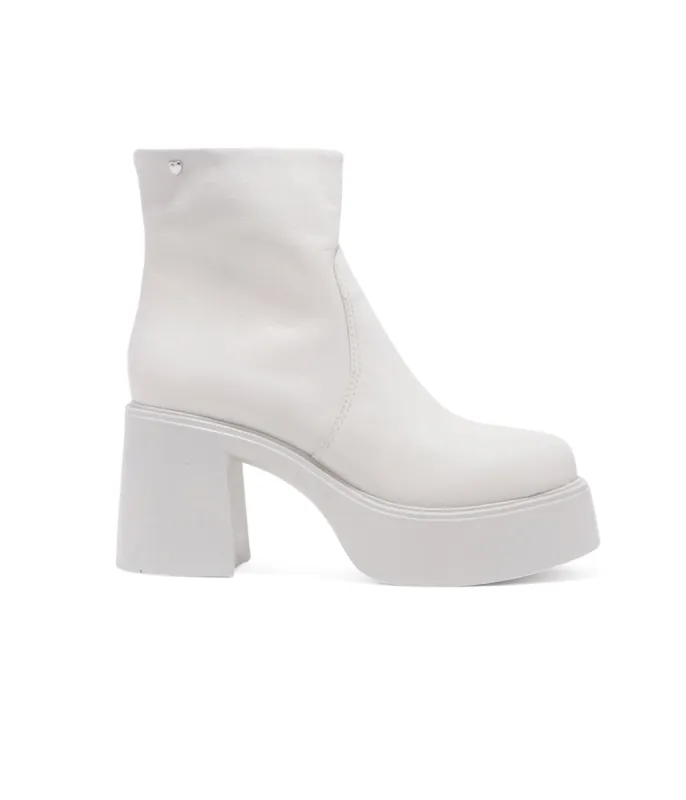 Chelsea Crew 1990s White Leather Platform Vanson Boots sold by Unique Vintage