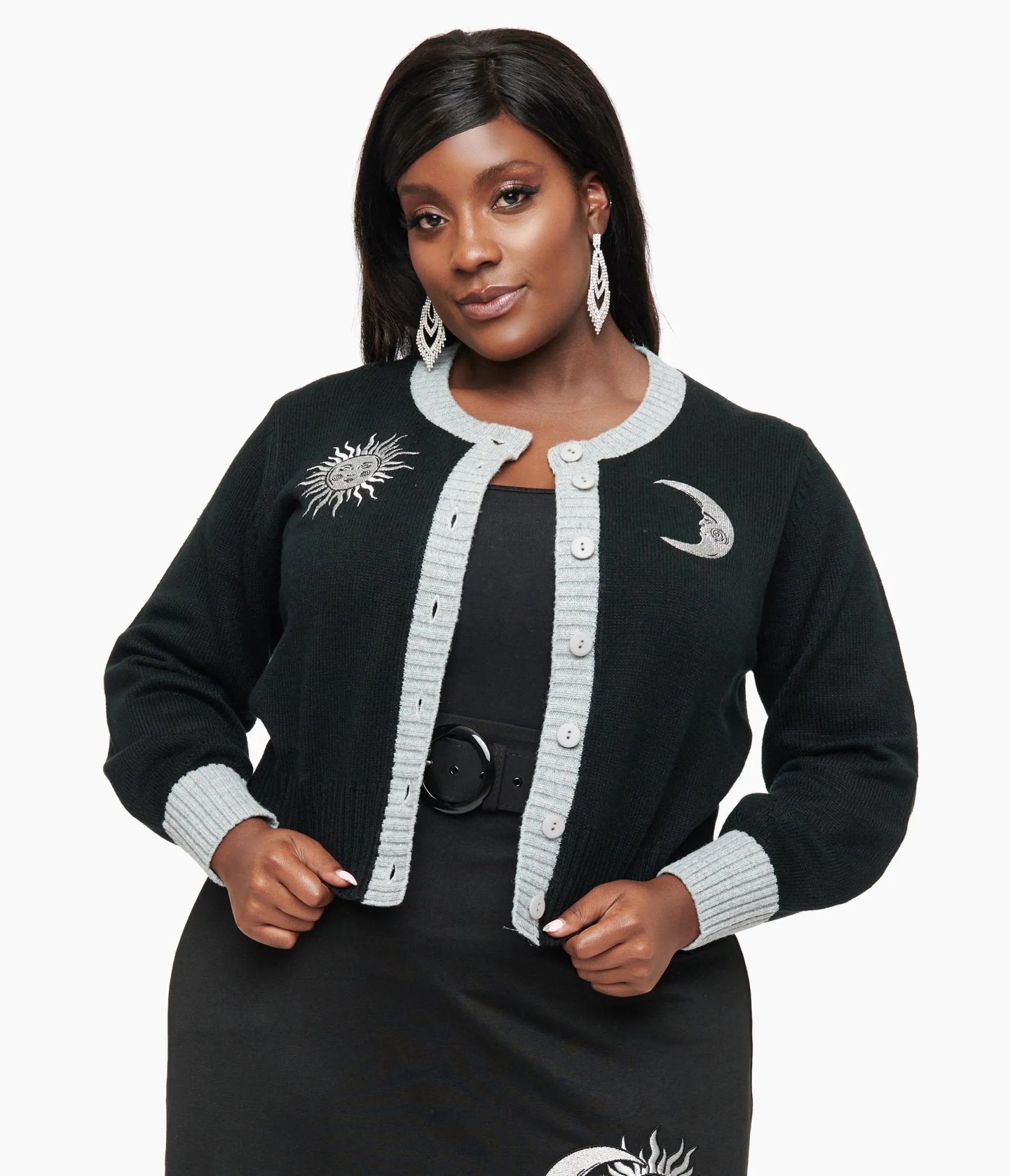 Smak Parlour Plus Size 1960s Black & Silver Celestial Embroidered Cropped Cardigan sold by Unique Vintage product image thumbnail 3