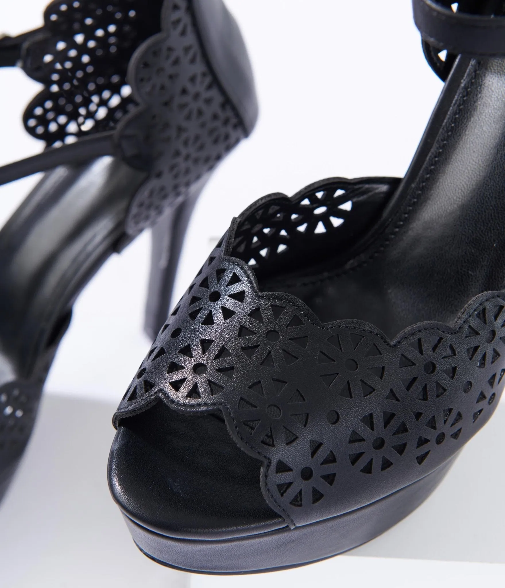 Black Leatherette Faux Lace Platform Heels sold by Unique Vintage product image thumbnail 2