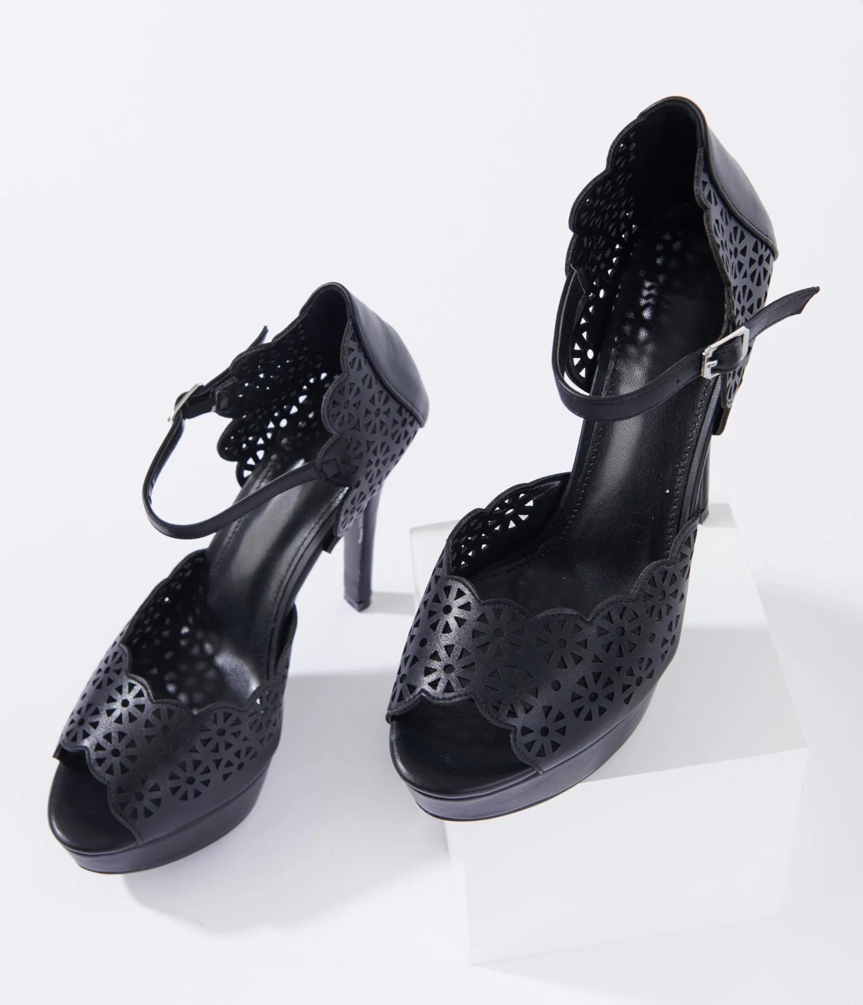 Black Leatherette Faux Lace Platform Heels sold by Unique Vintage product image thumbnail 3