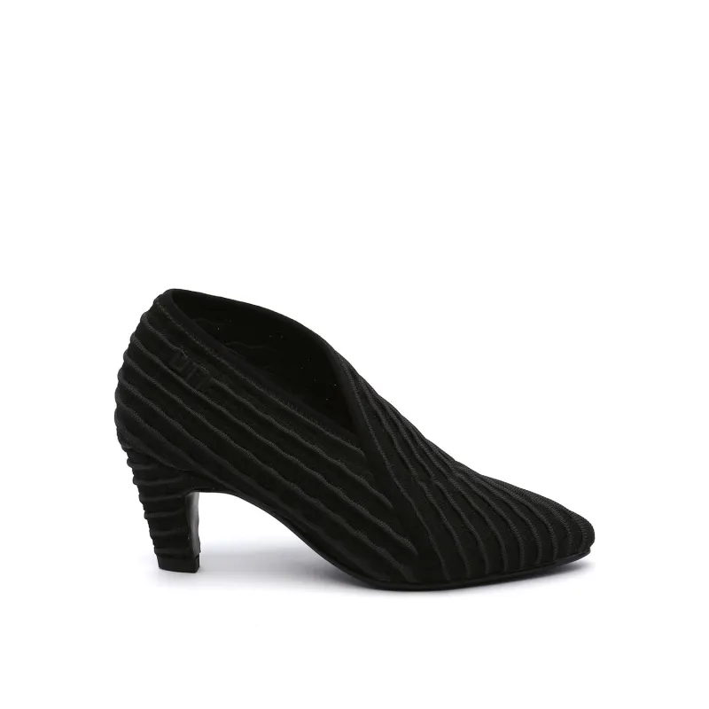 Fold Lite Mid sold by United Nude