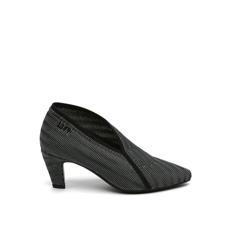 Fold Lite Mid sold by United Nude