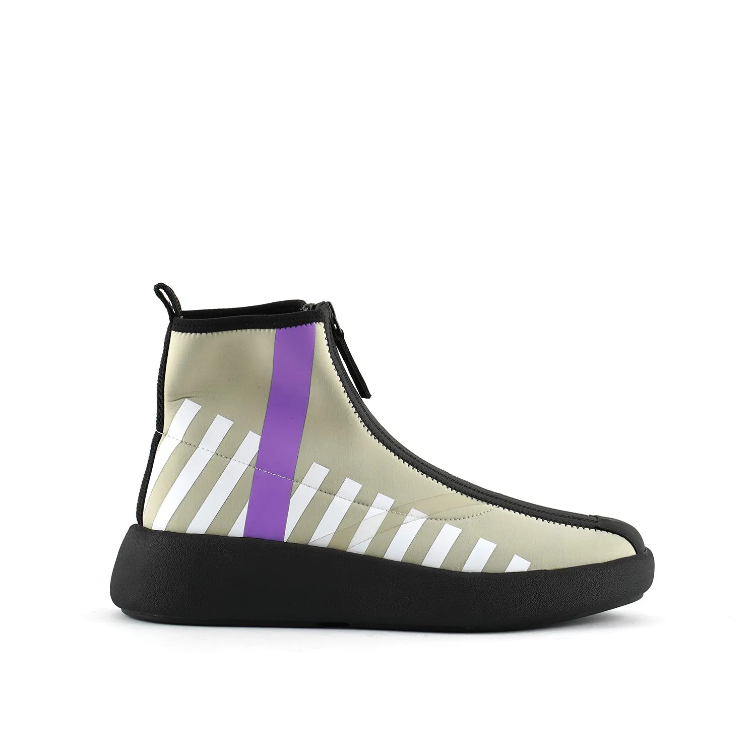 Bo Calli sold by United Nude