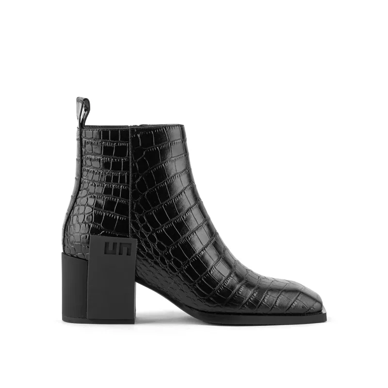 Jimmy Mid II sold by United Nude