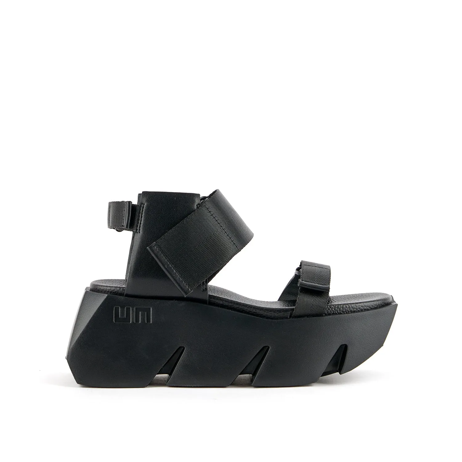 Bull Run sold by United Nude