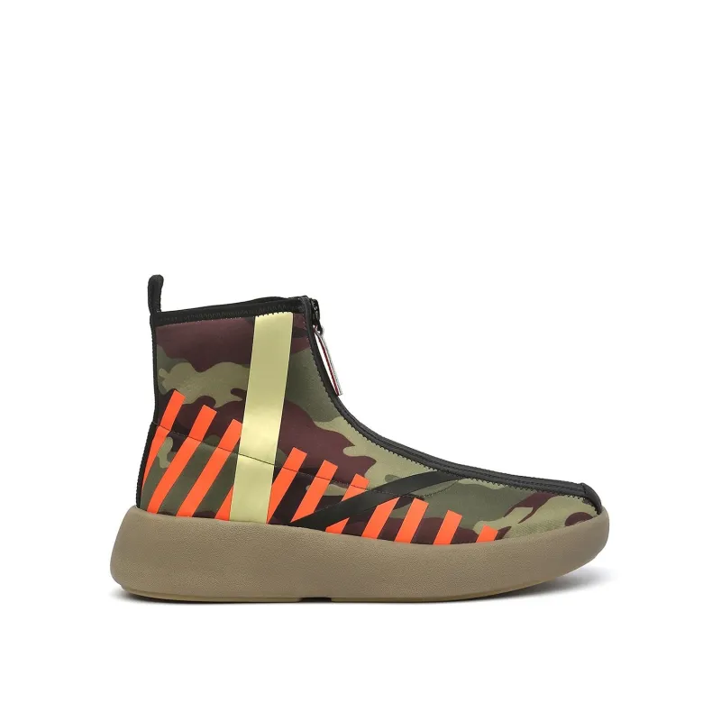 Bo Calli sold by United Nude