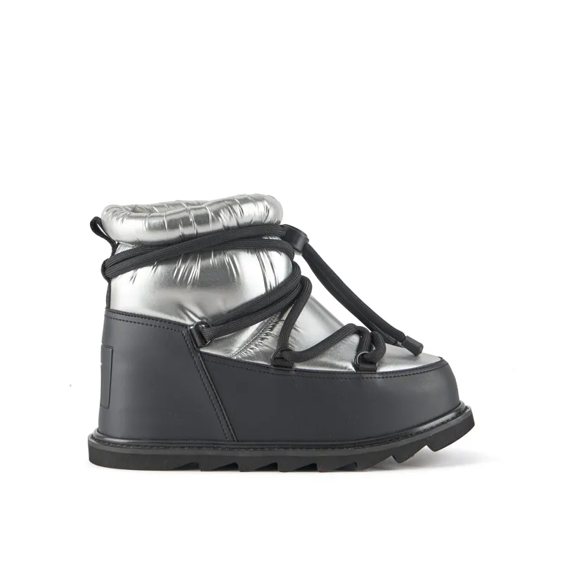 Zembla Artic sold by United Nude