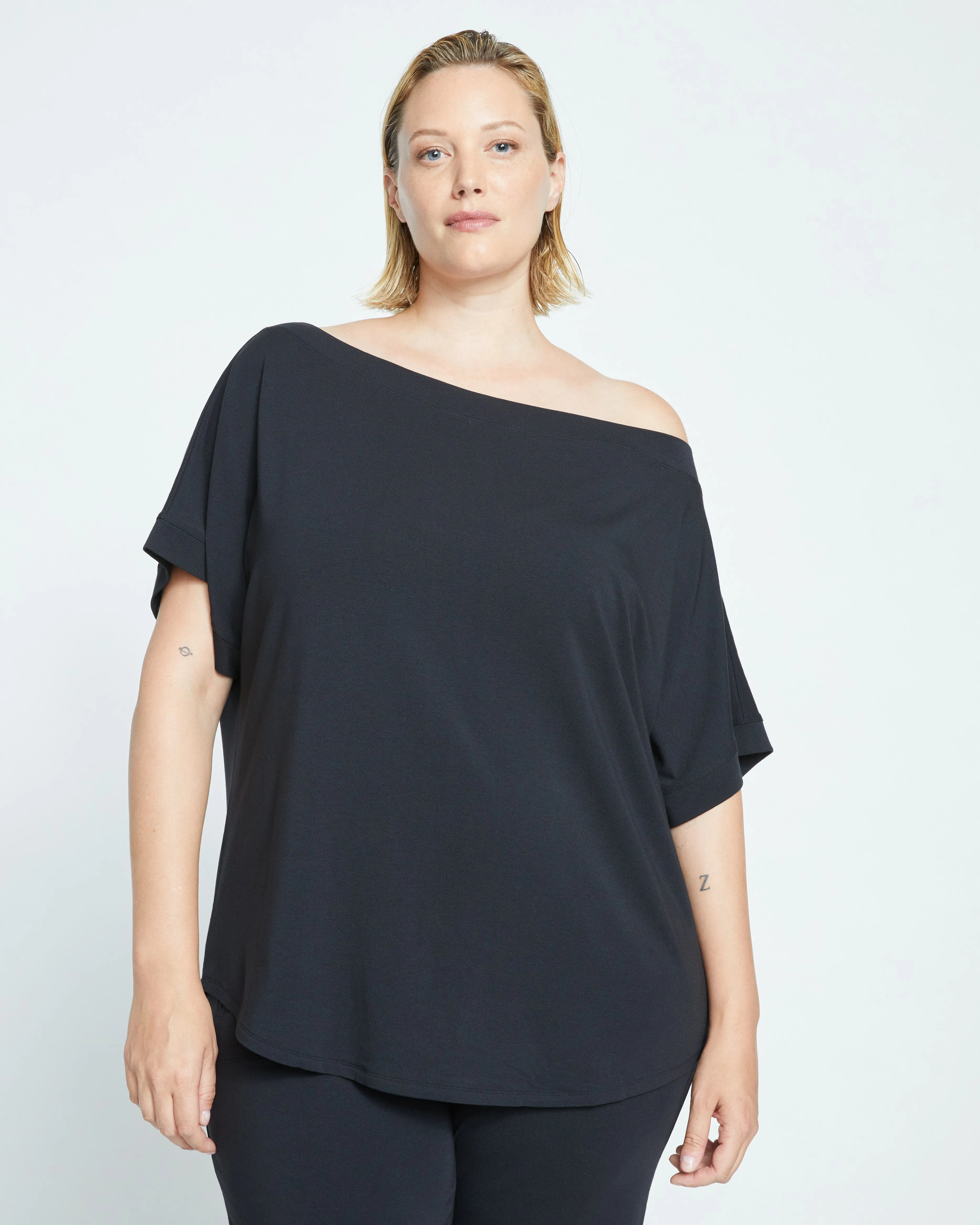 UltimateS Dolci Short Sleeve Top - Black sold by Universal Standard