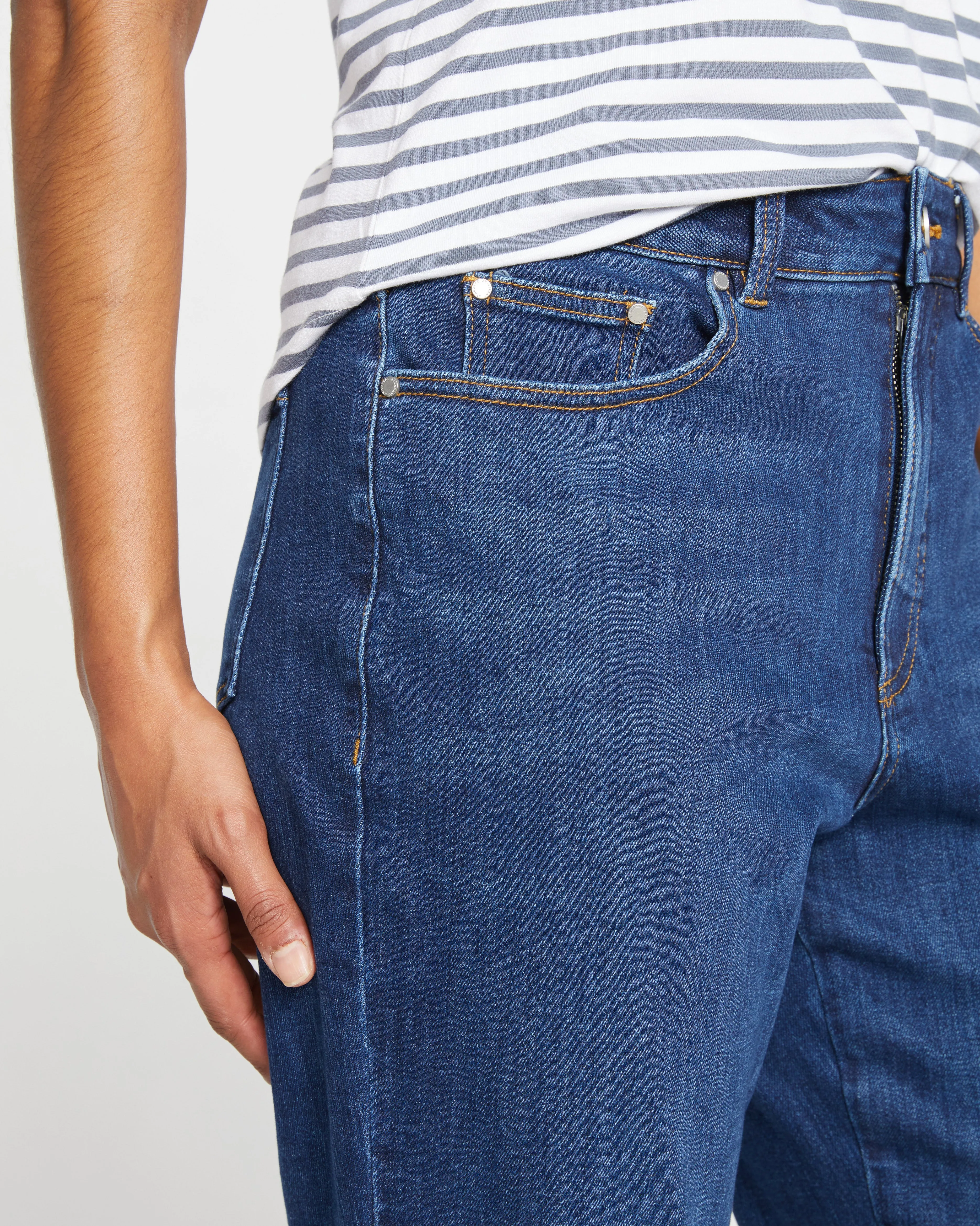 Donna High Rise Curve Straight Leg Jeans 32 Inch - Stonewash Indigo sold by Universal Standard product image thumbnail 2